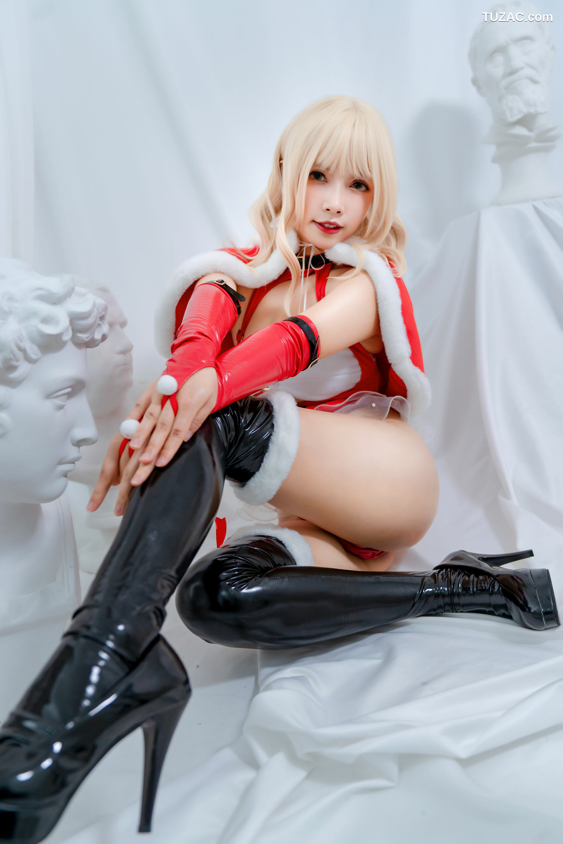 网络美女_ Neko-薇薇 - 雪夜锦礼 写真套图[32P]