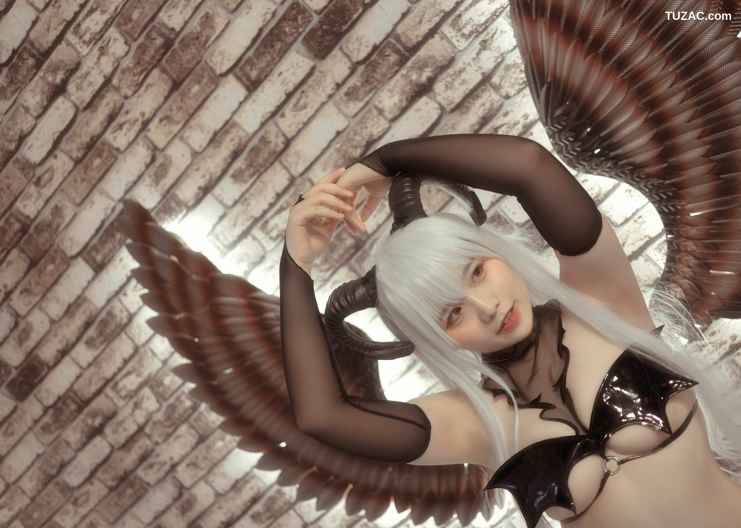 网络美女_ 七月喵子 - 妈妈子 魅魔 写真套图[37P]