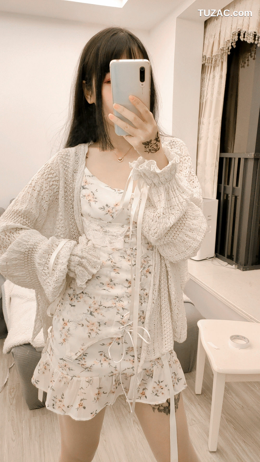网络美女_ 不呆猫 - 温柔风连衣裙[15P]