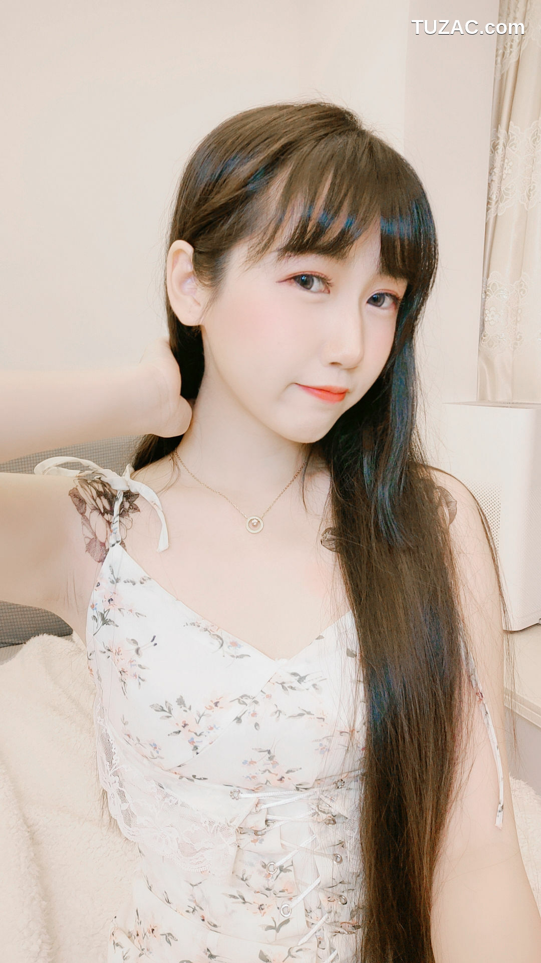 网络美女_ 不呆猫 - 温柔风连衣裙[15P]