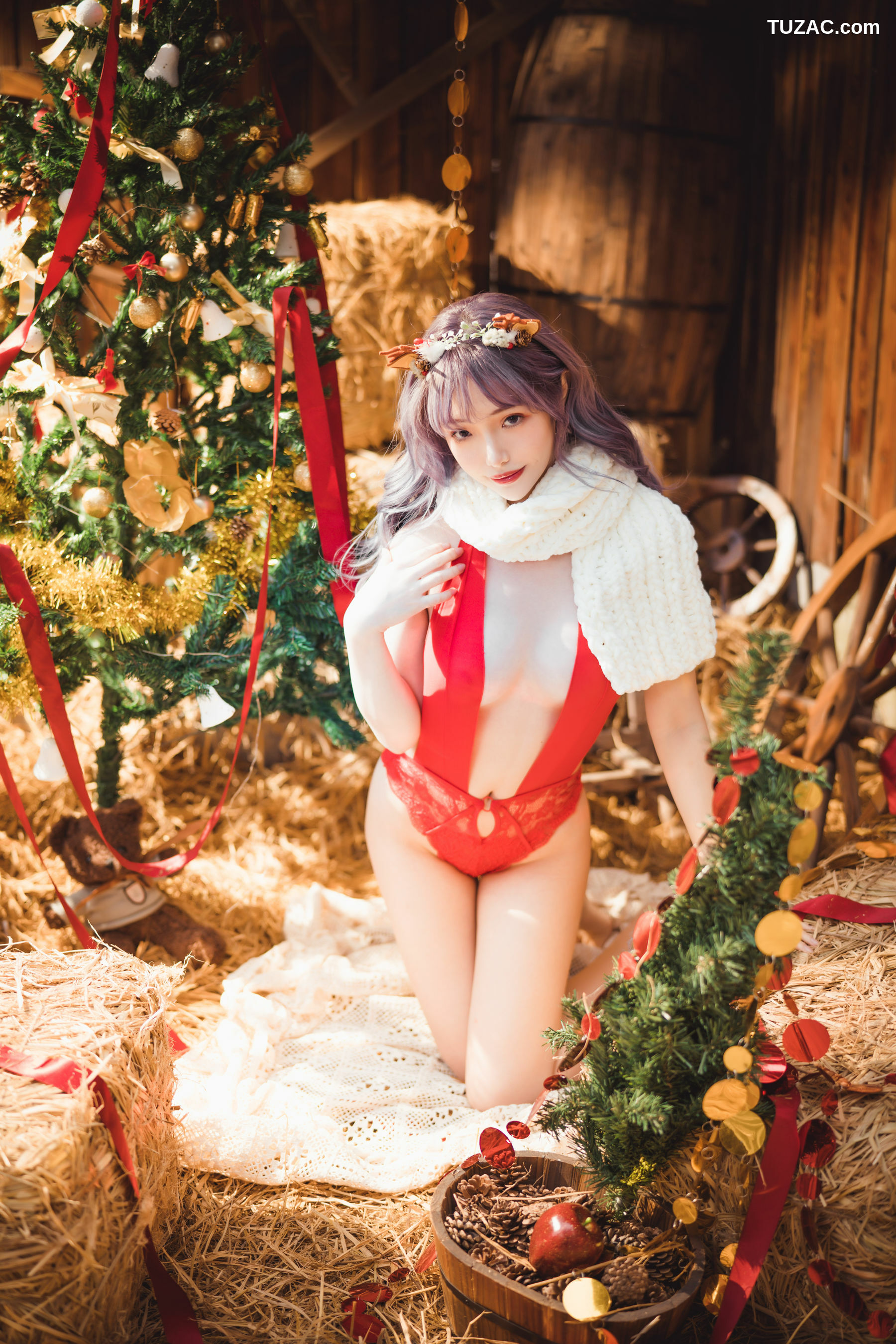 网络美女_ 动漫博主雯妹 - 2020圣诞 写真套图[30P]