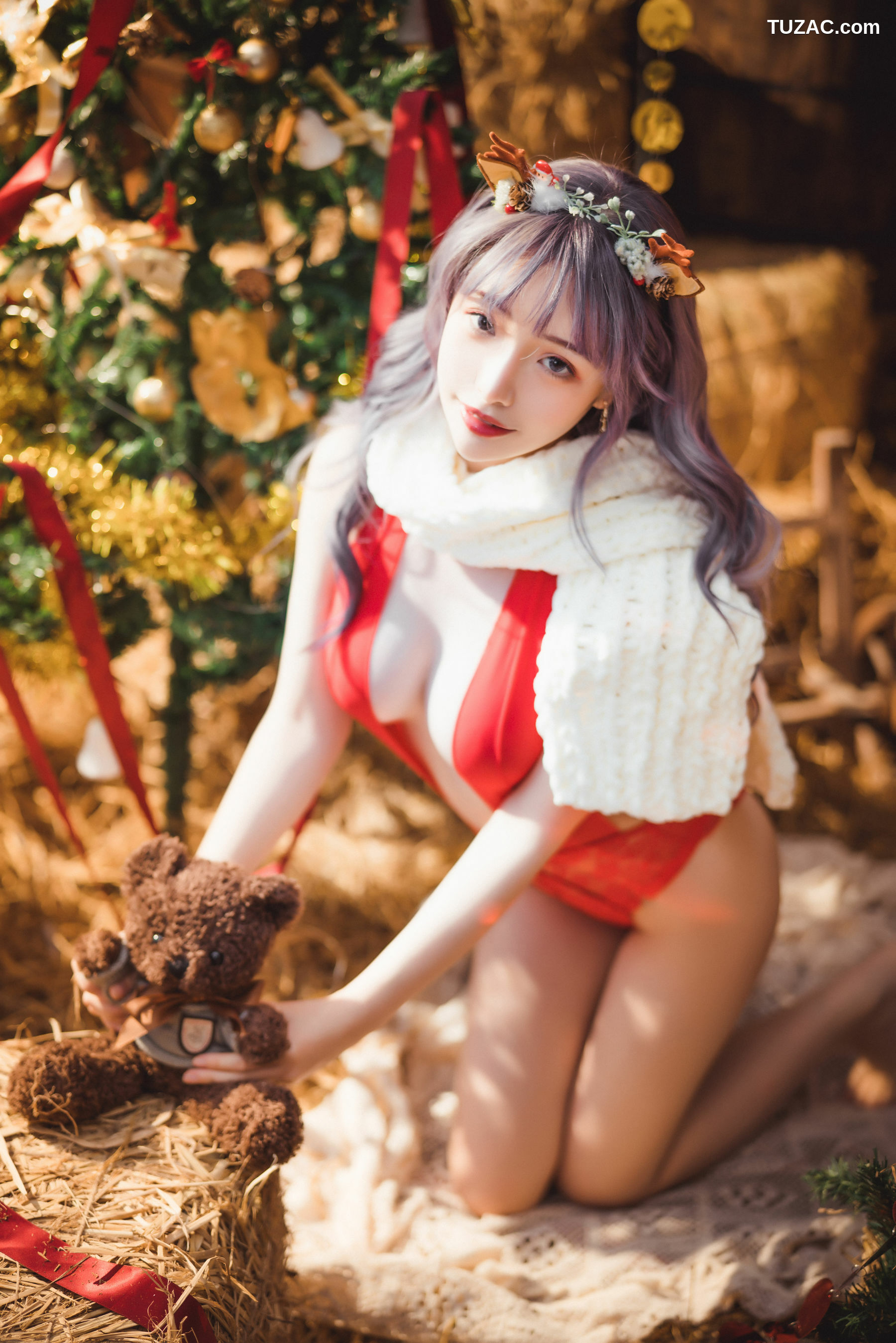 网络美女_ 动漫博主雯妹 - 2020圣诞 写真套图[30P]