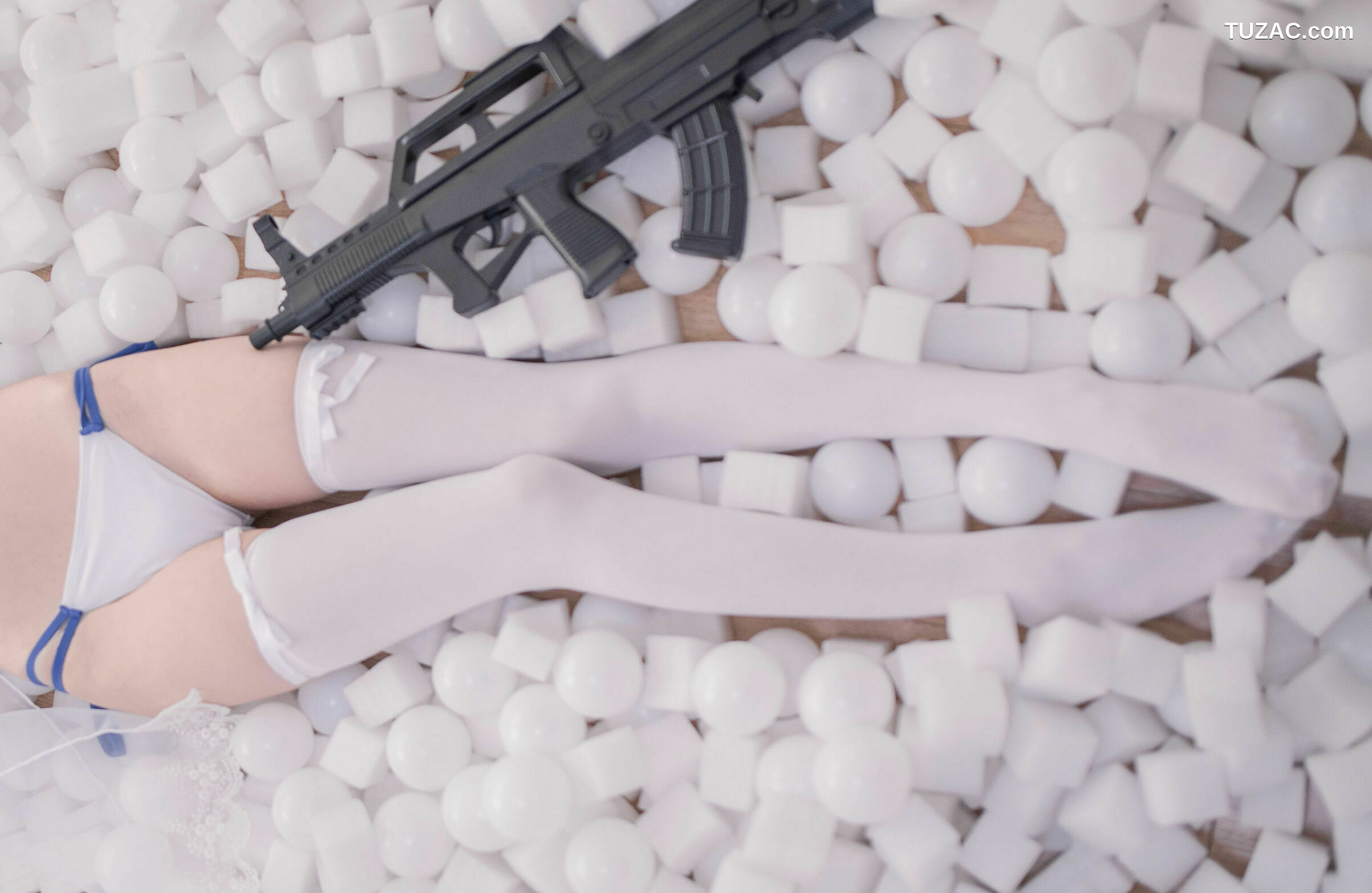 网络美女_ 小妖精你的负卿 《95泳装》 写真集[14P]