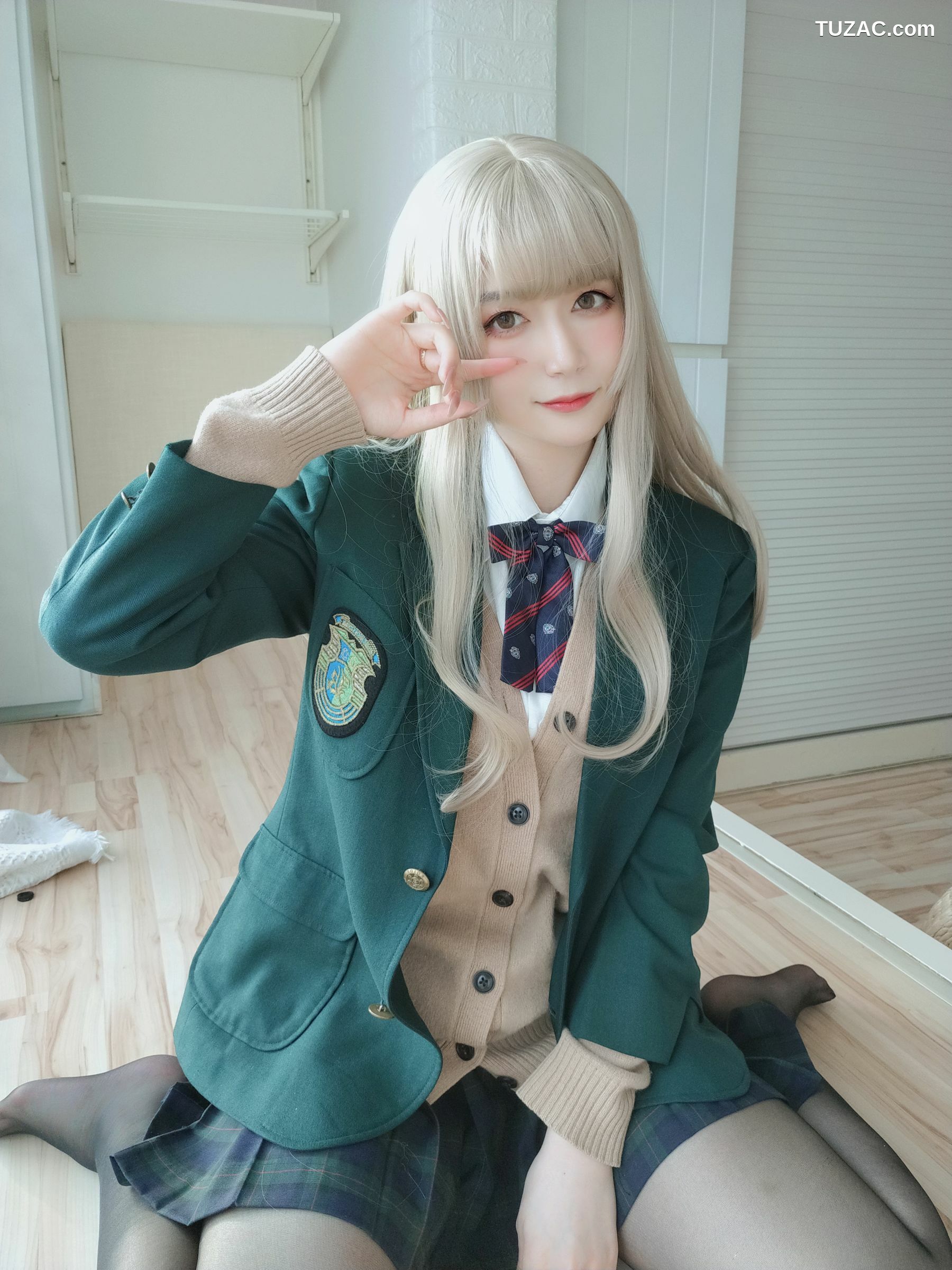 网络美女_ 小姐姐白银 - 灰色空间[88P]