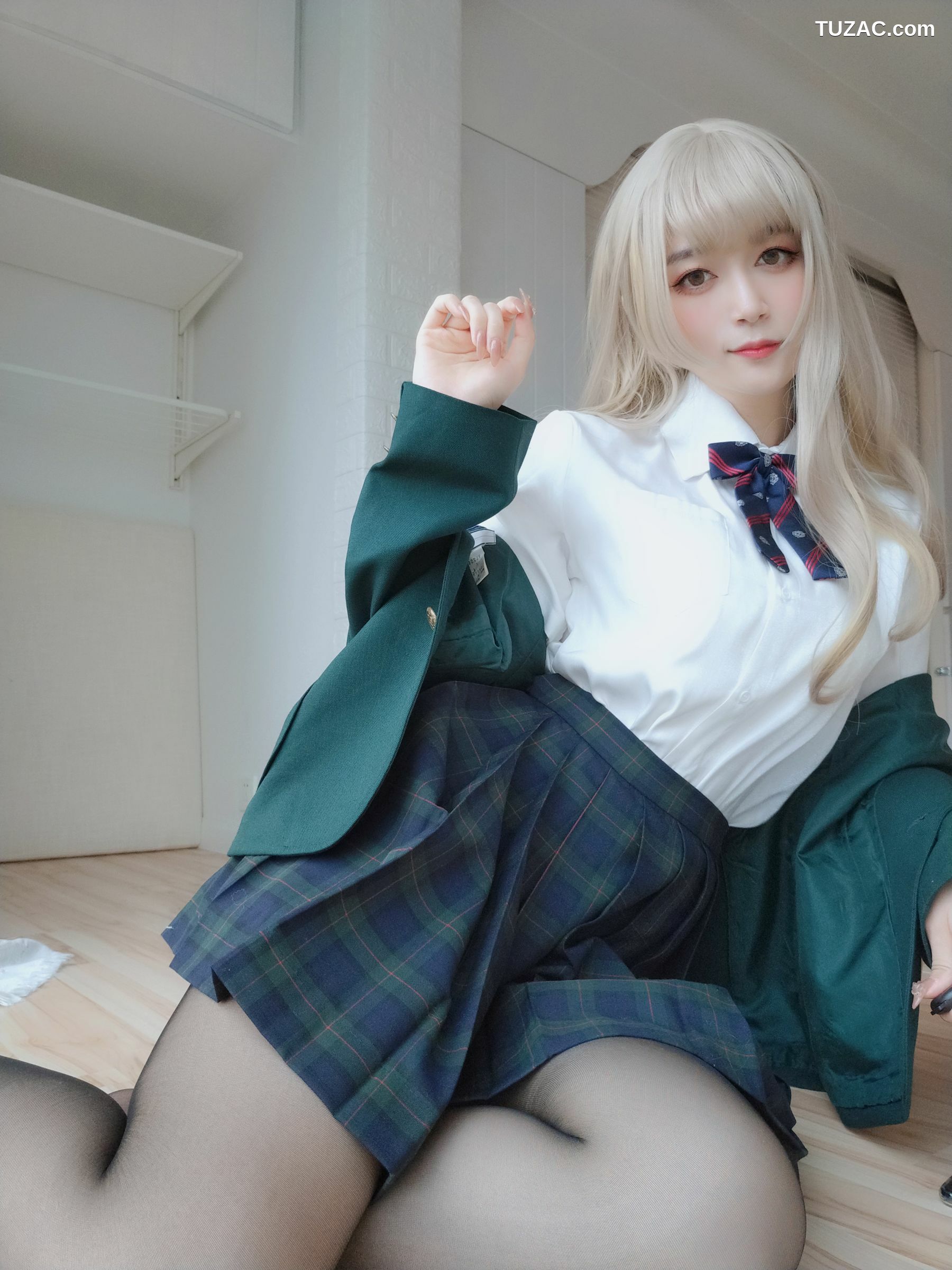 网络美女_ 小姐姐白银 - 灰色空间[88P]