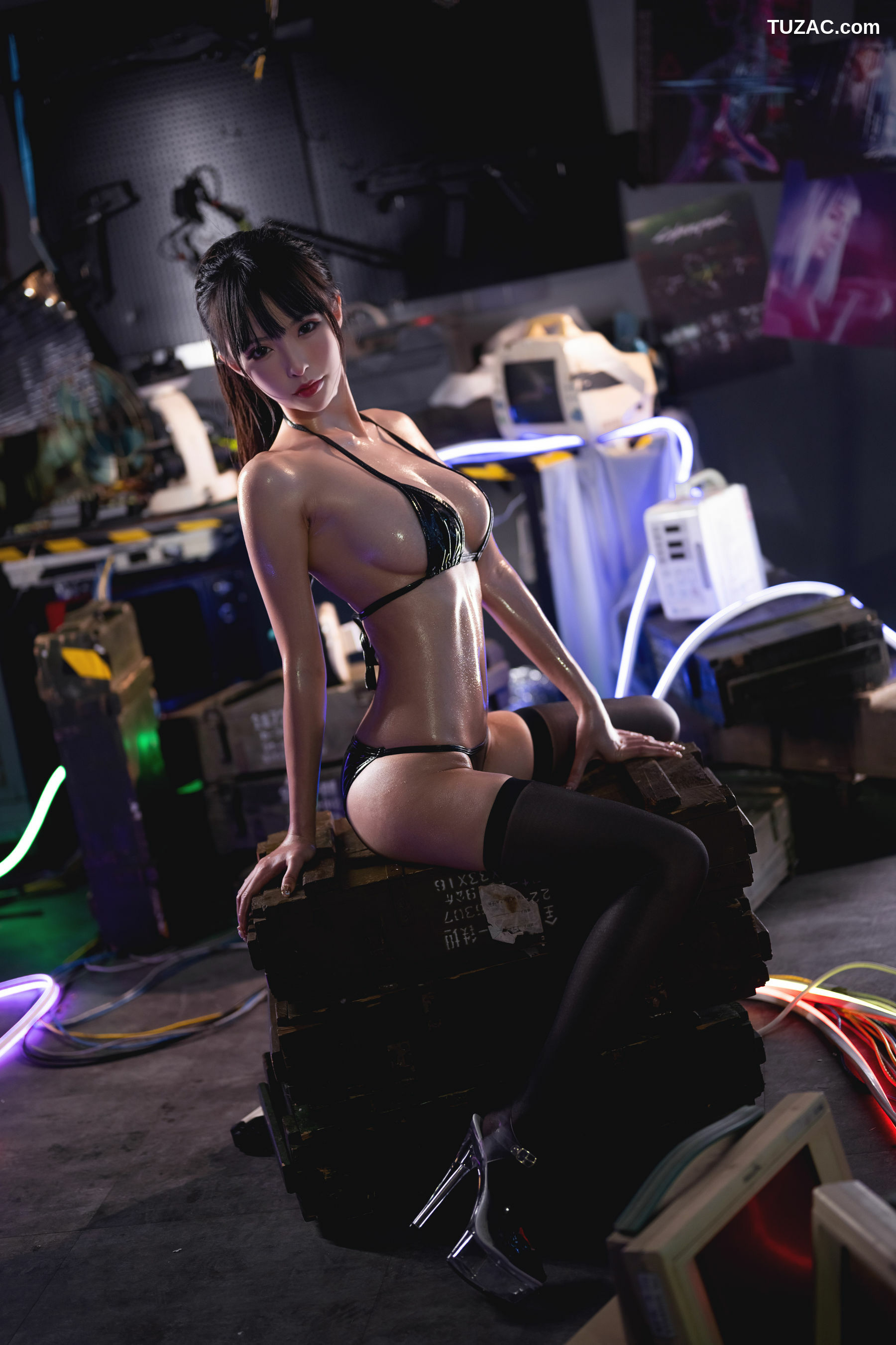 网络美女_ 尤物清水由乃 - 抹油比基尼[55P]