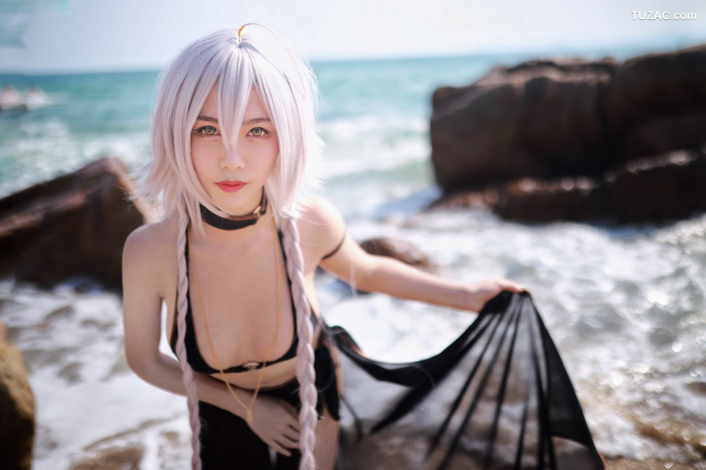 网络美女_ 抖娘-利世 - 黑贞德泳装[40P]