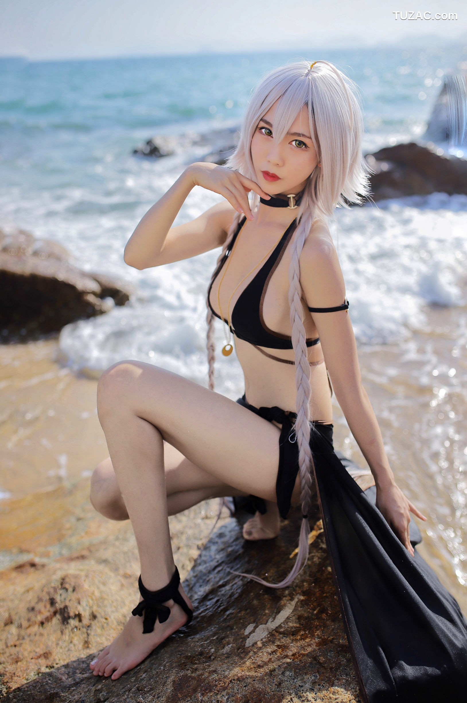 网络美女_ 抖娘-利世 - 黑贞德泳装[40P]