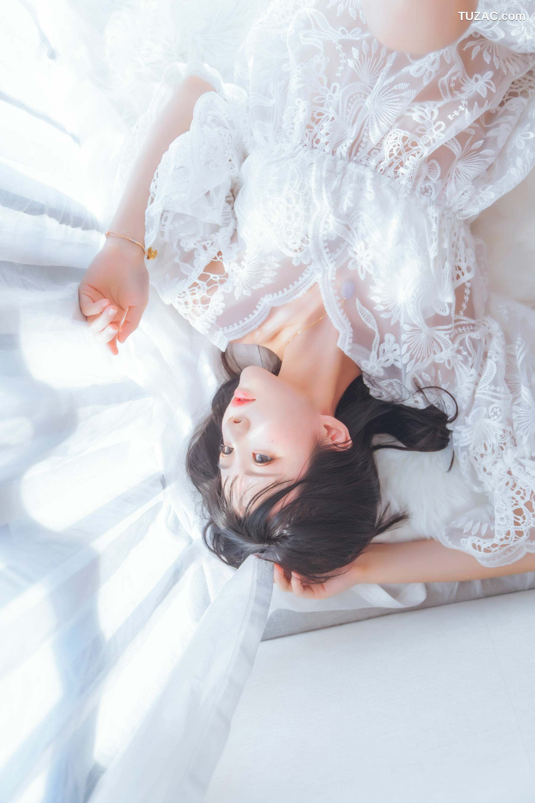 网络美女_ 桜桃喵 - 初雪 写真套图[45P]