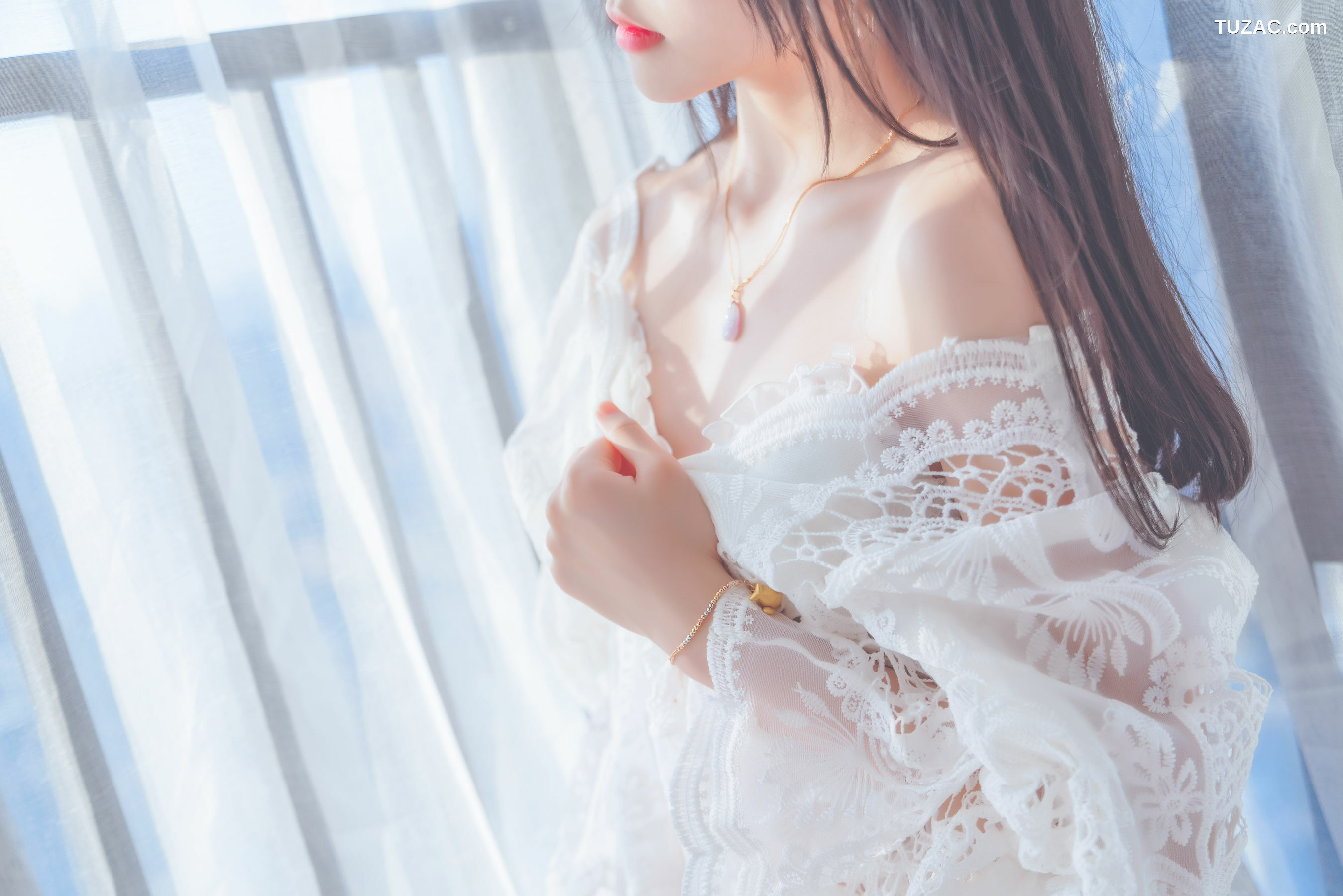 网络美女_ 桜桃喵 - 初雪 写真套图[45P]