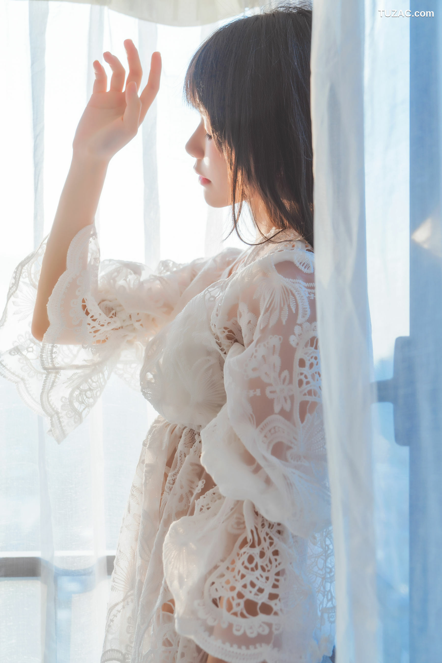 网络美女_ 桜桃喵 - 初雪 写真套图[45P]