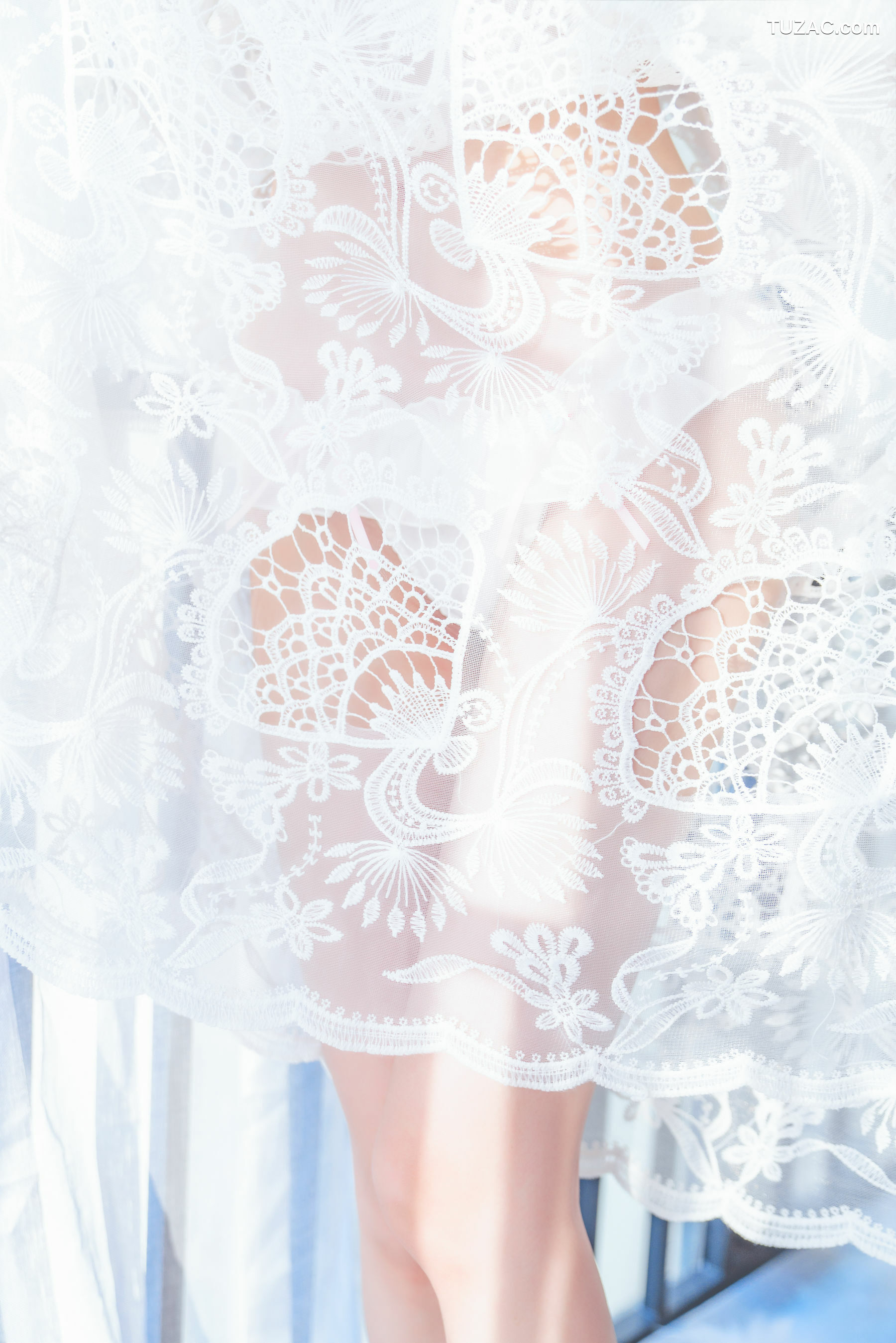 网络美女_ 桜桃喵 - 初雪 写真套图[45P]