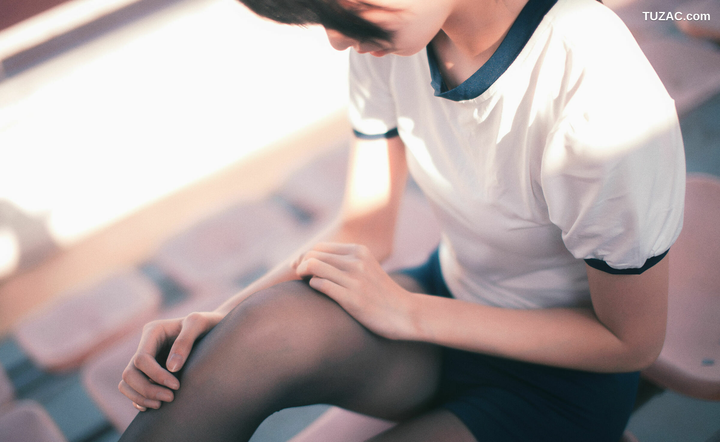 网络美女_ 沧霁桔梗 - 黑丝体操服[53P]