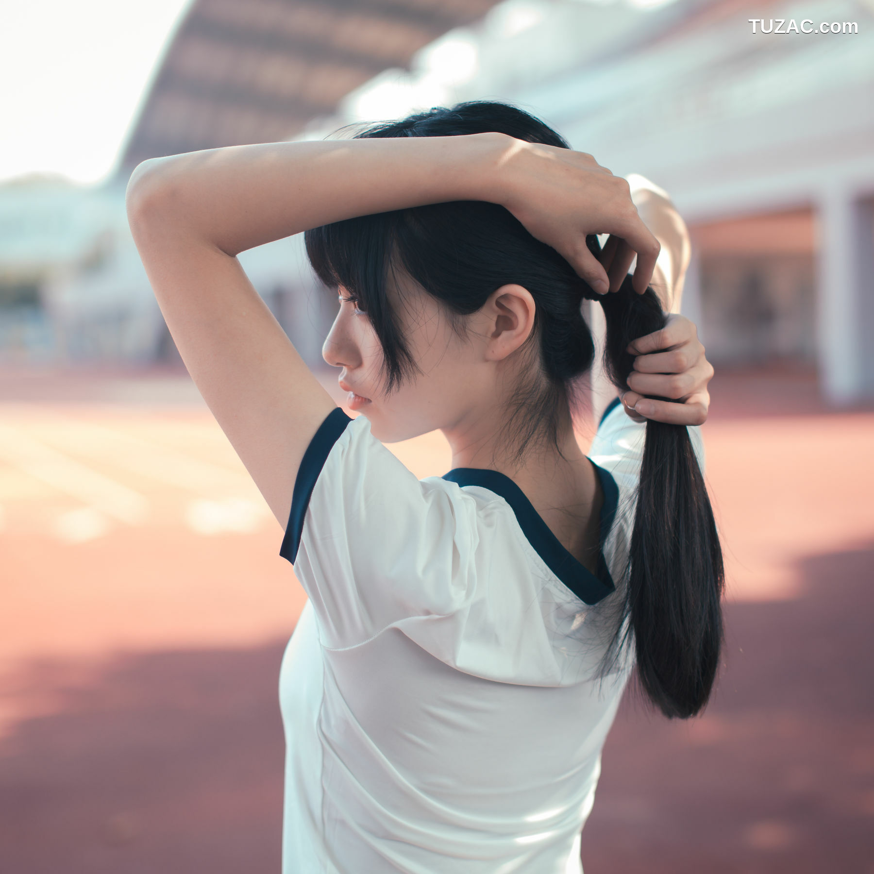 网络美女_ 沧霁桔梗 - 黑丝体操服[53P]