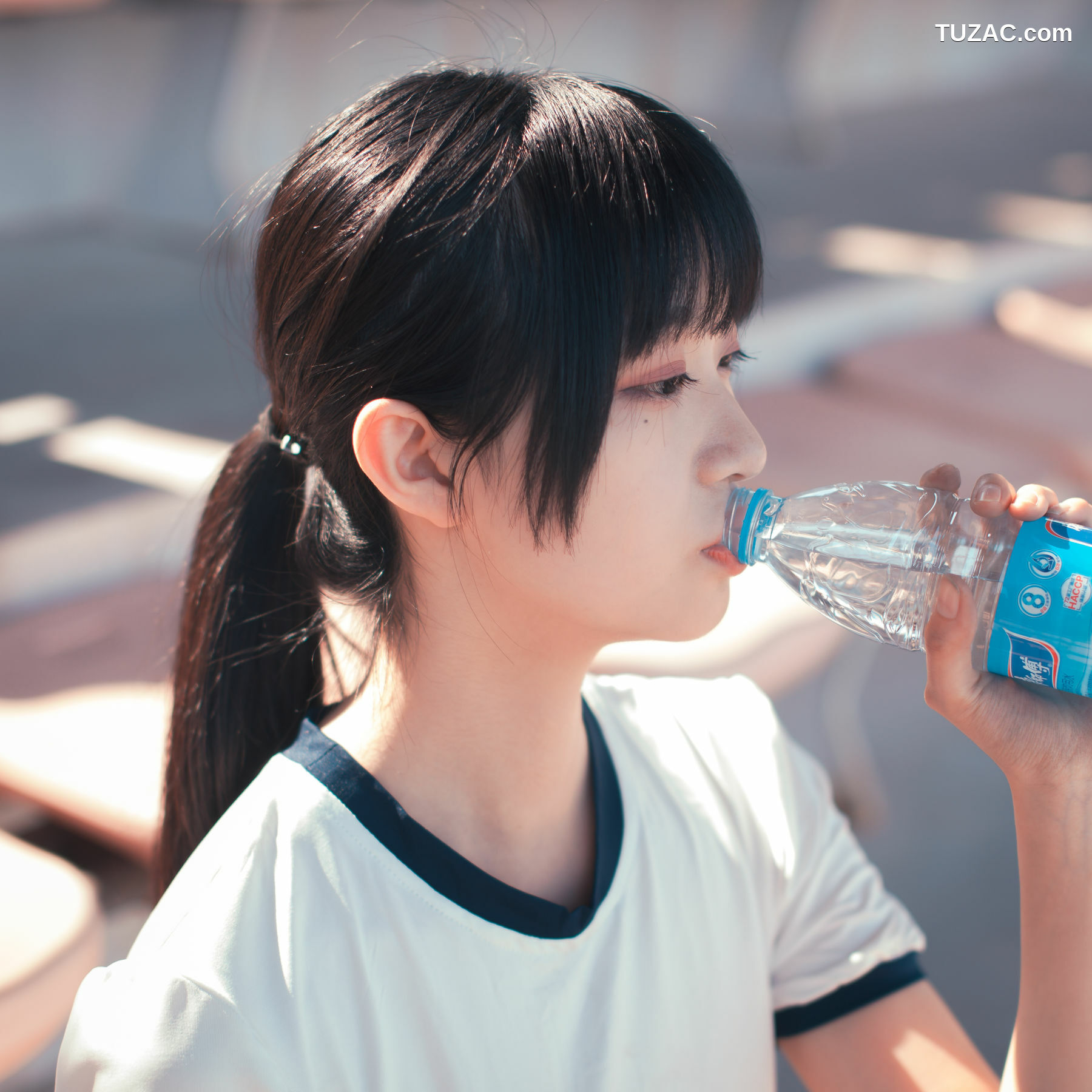 网络美女_ 沧霁桔梗 - 黑丝体操服[53P]