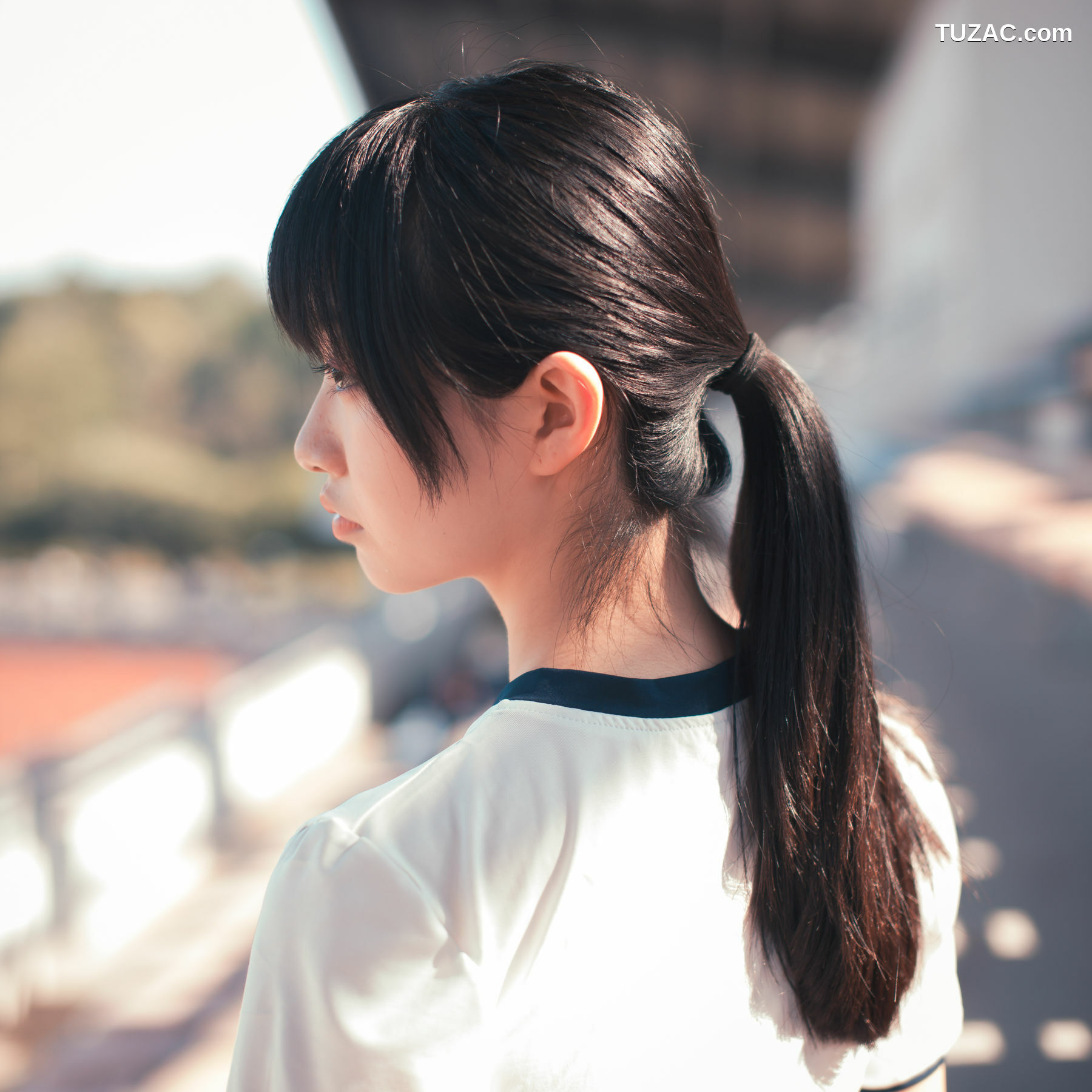 网络美女_ 沧霁桔梗 - 黑丝体操服[53P]