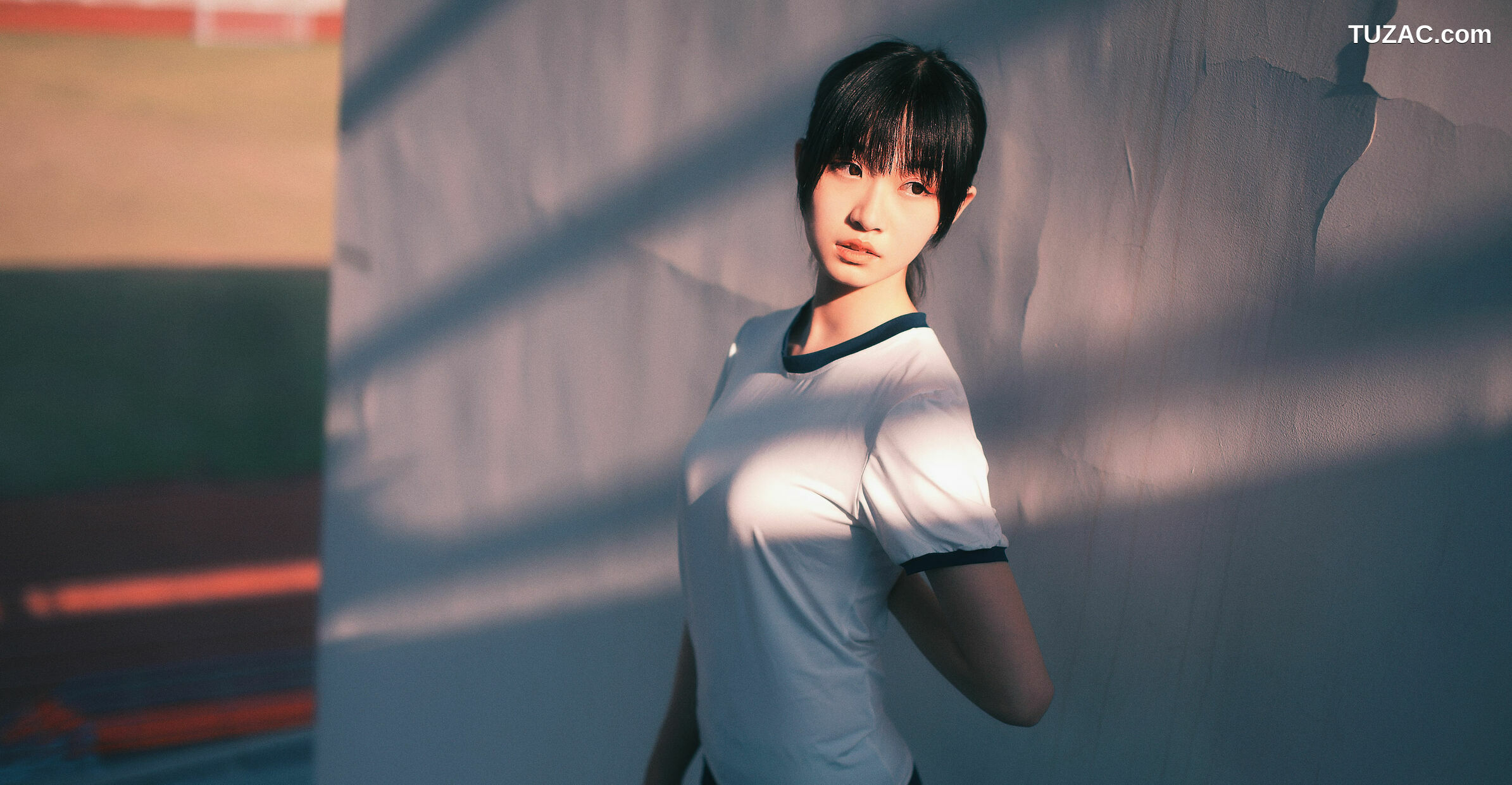 网络美女_ 沧霁桔梗 - 黑丝体操服[53P]