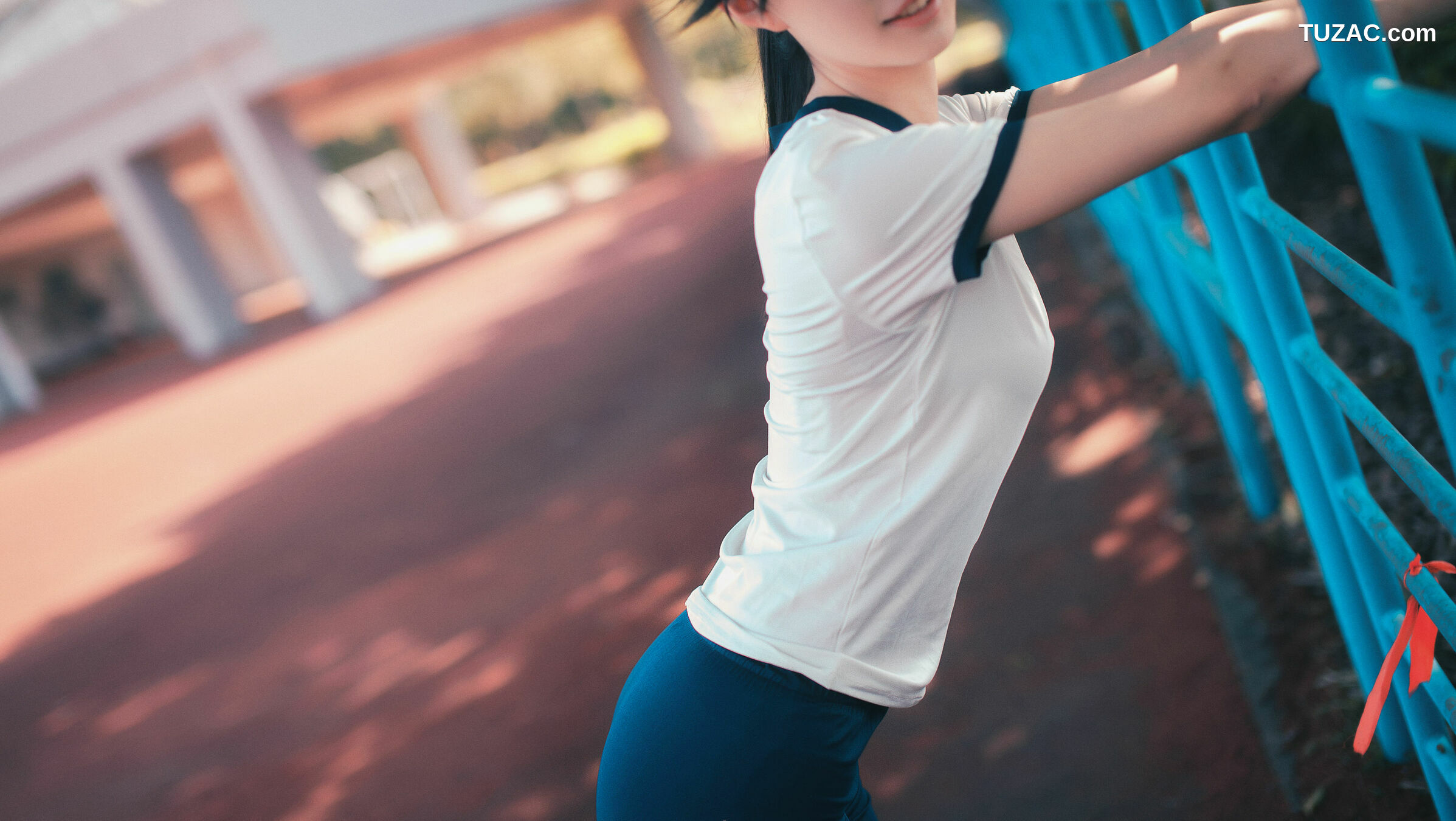 网络美女_ 沧霁桔梗 - 黑丝体操服[53P]