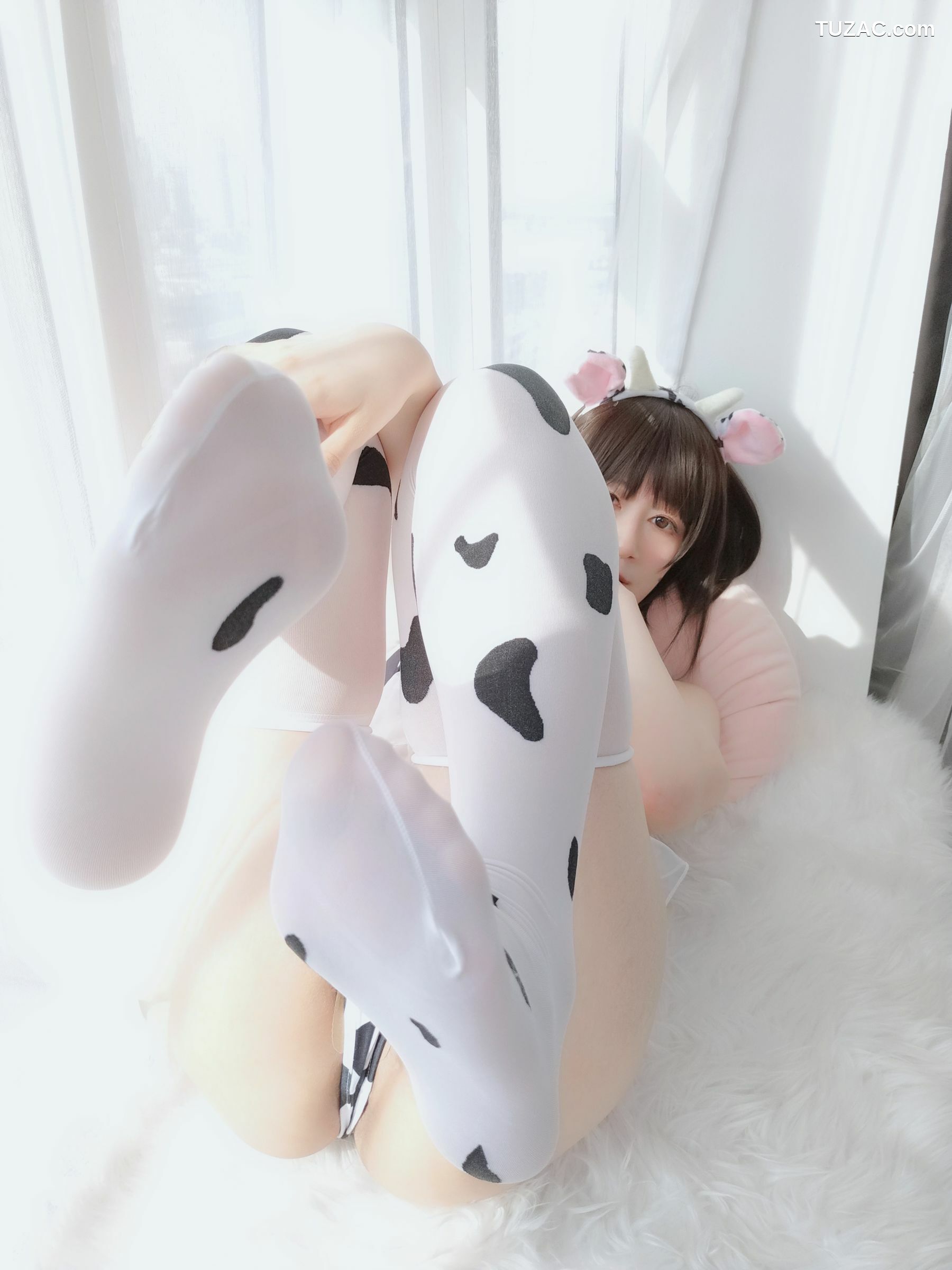 网络美女_ 白银 - 可爱奶牛[90P]