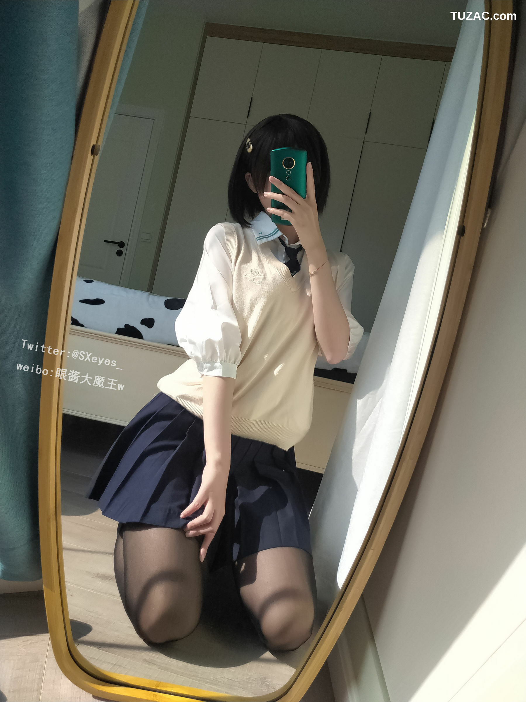 网络美女_ 眼酱大魔王w - 小学妹 写真套图[31P]