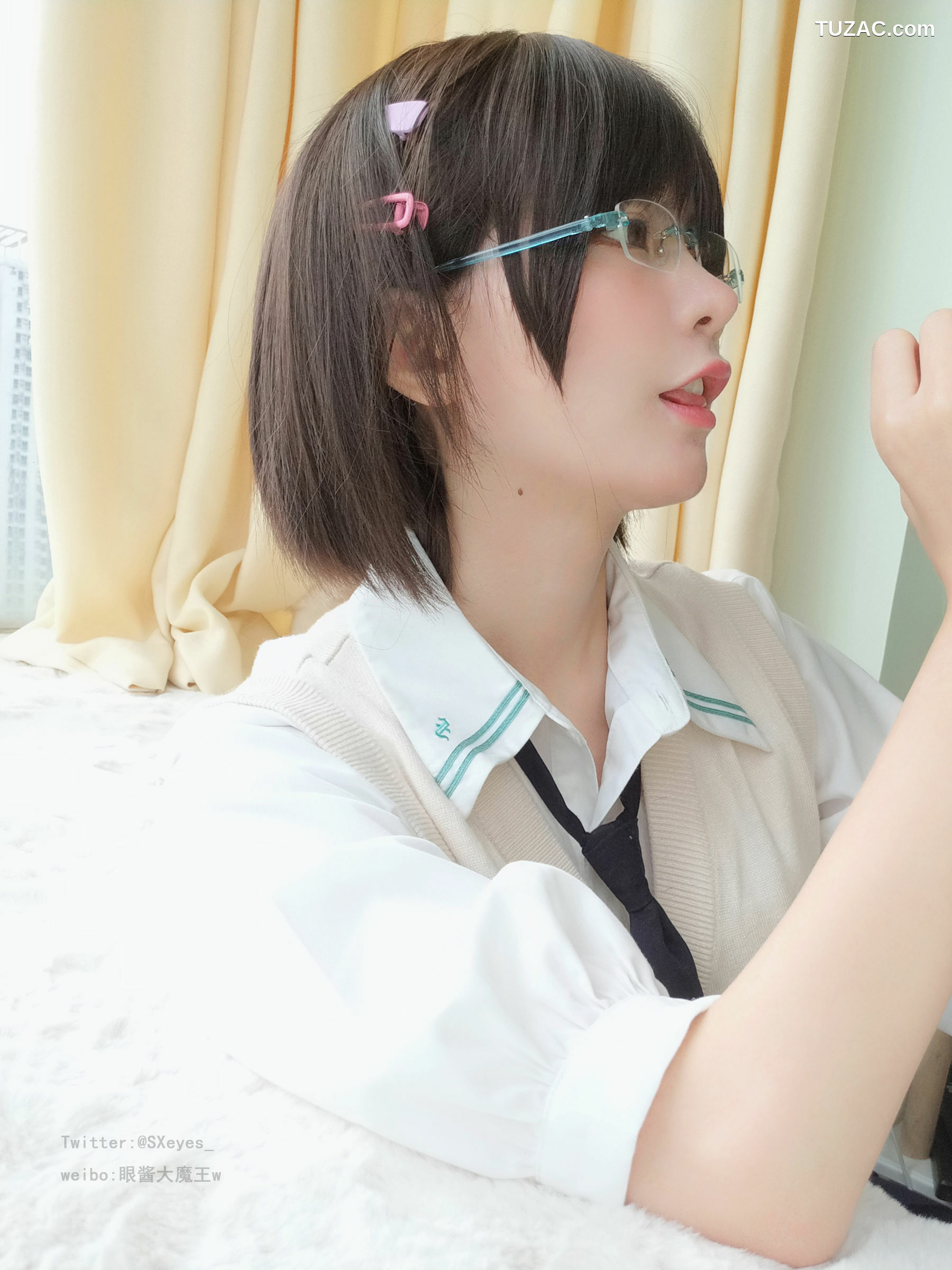 网络美女_ 眼酱大魔王w - 小学妹 写真套图[31P]