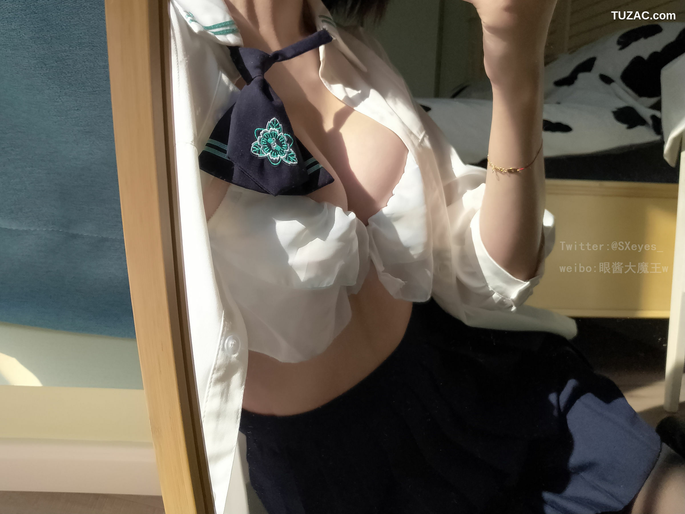 网络美女_ 眼酱大魔王w - 小学妹 写真套图[31P]