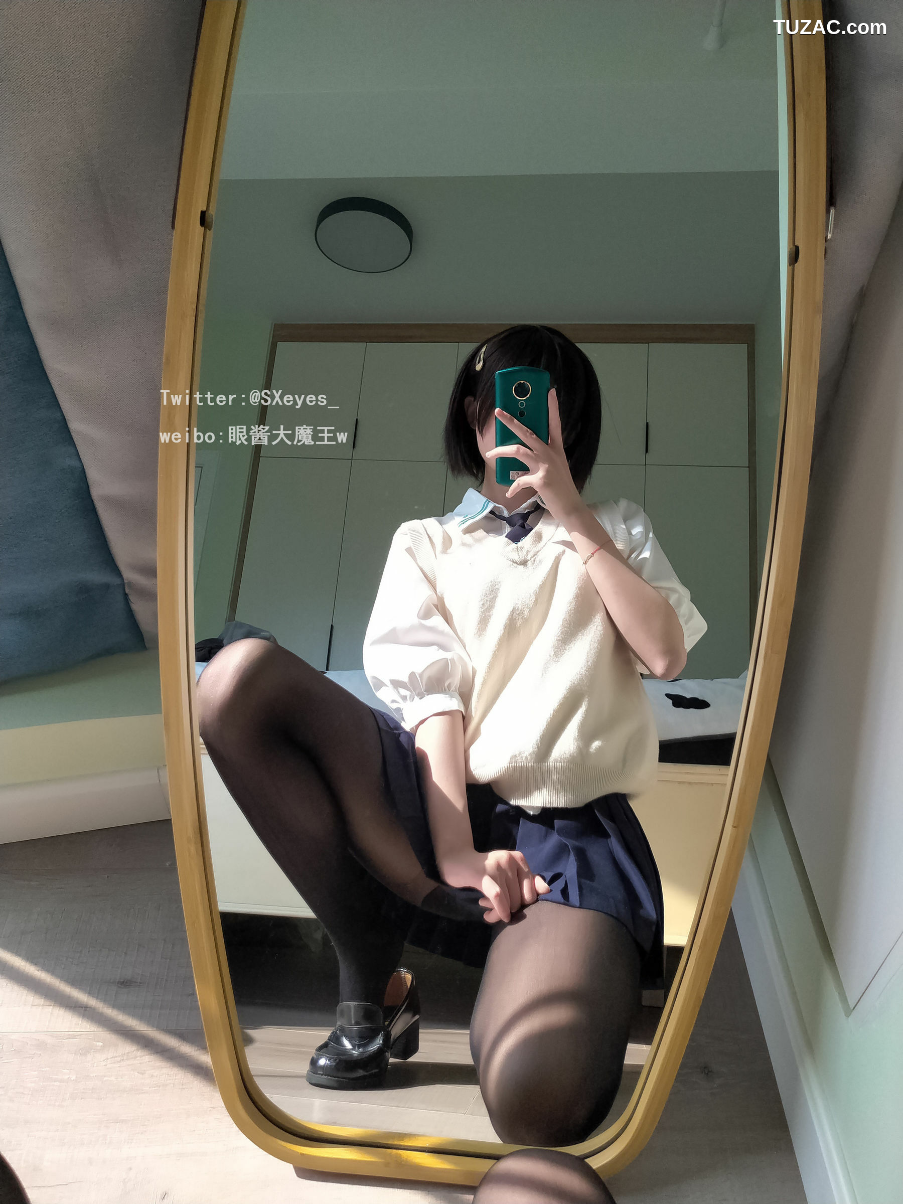 网络美女_ 眼酱大魔王w - 小学妹 写真套图[31P]