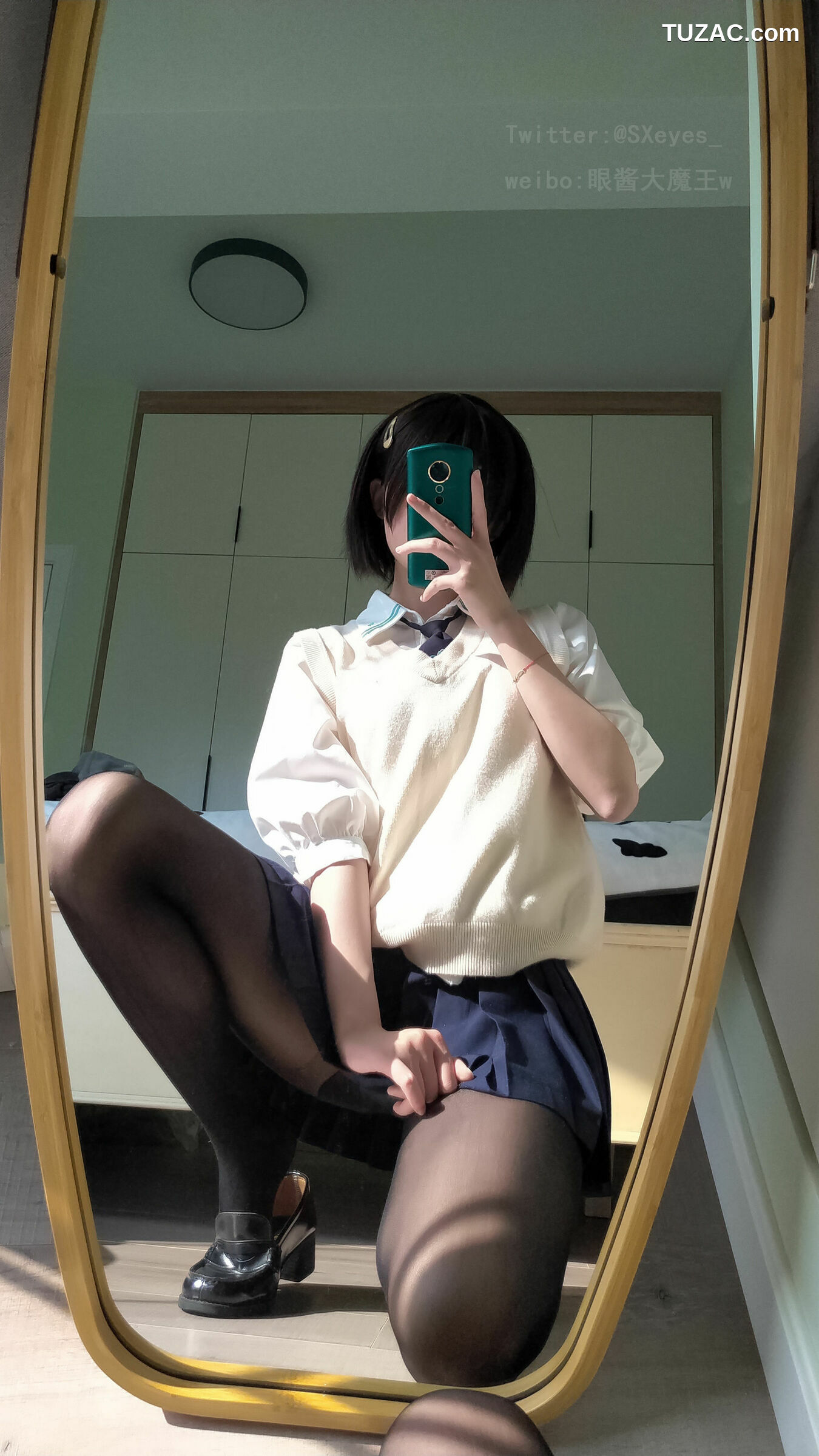 网络美女_ 眼酱大魔王w - 小学妹 写真套图[31P]