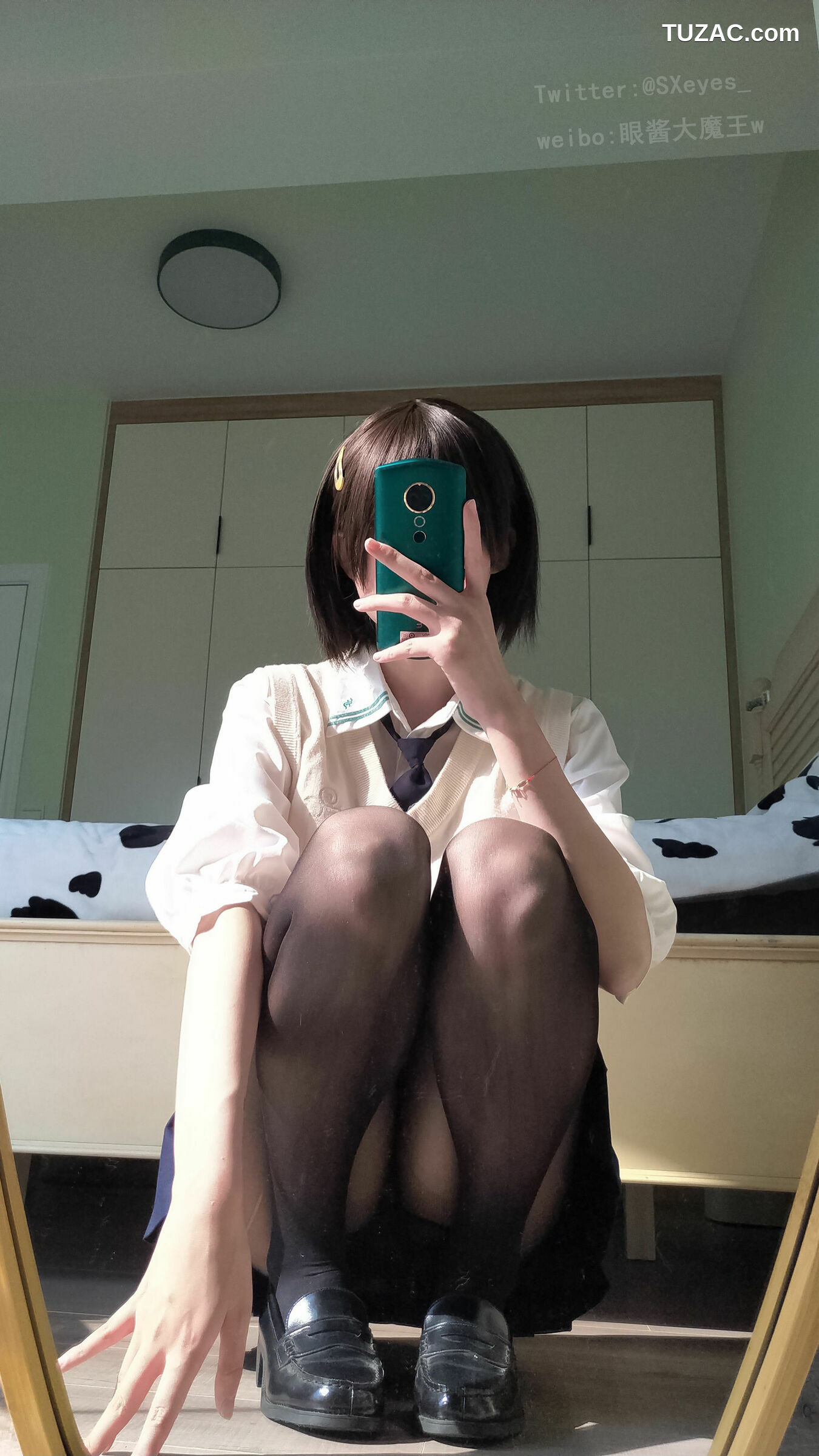 网络美女_ 眼酱大魔王w - 小学妹 写真套图[31P]