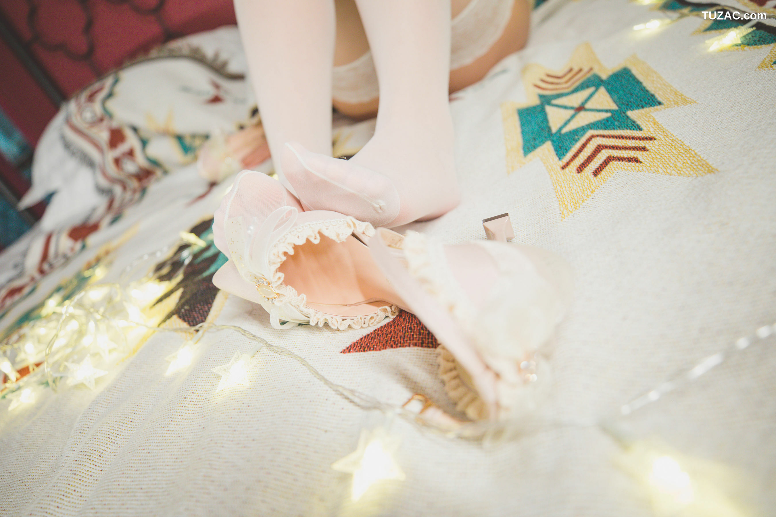 网络美女_ 神楽板真冬 - 光の囁き-光の修女[150P]