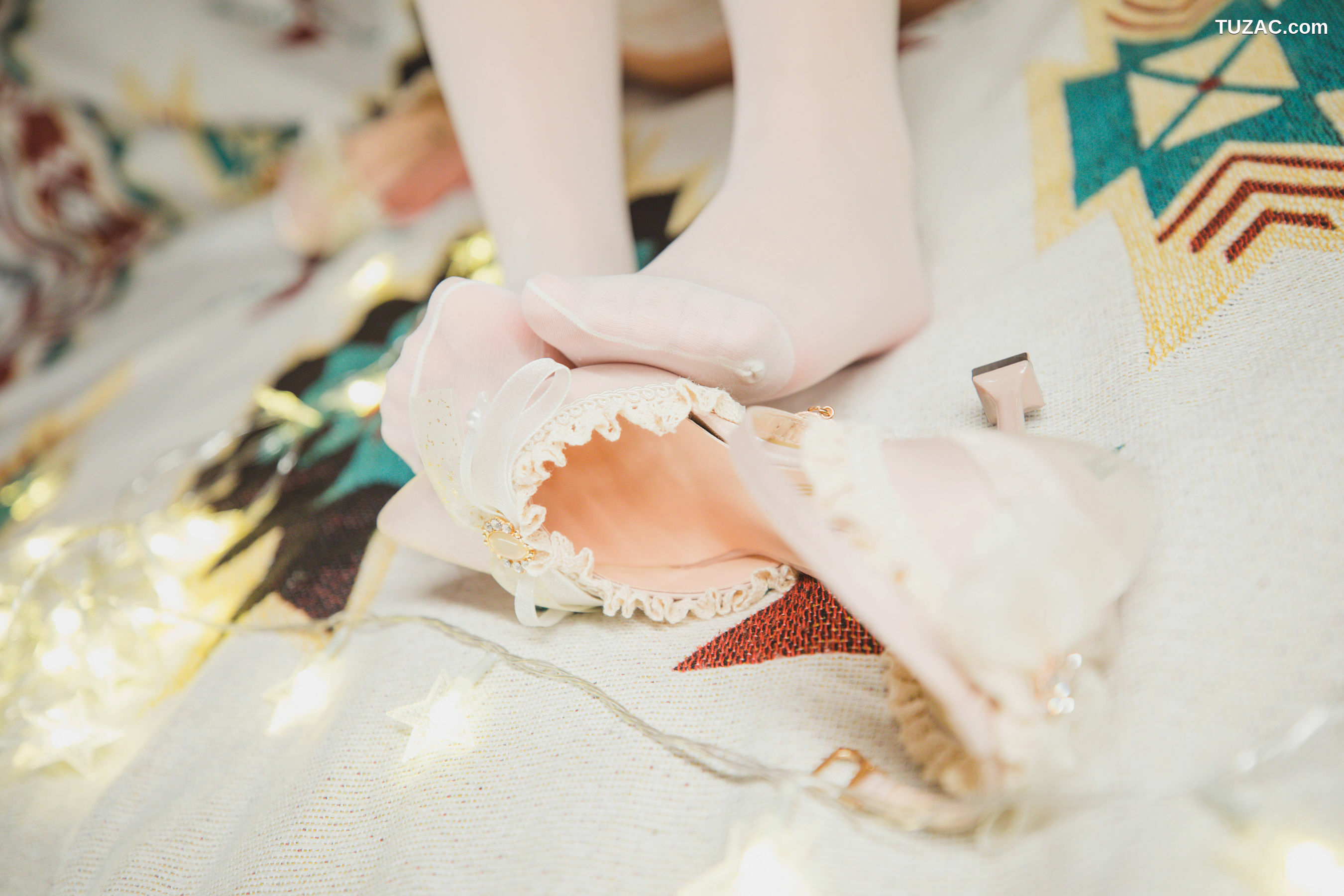 网络美女_ 神楽板真冬 - 光の囁き-光の修女[150P]