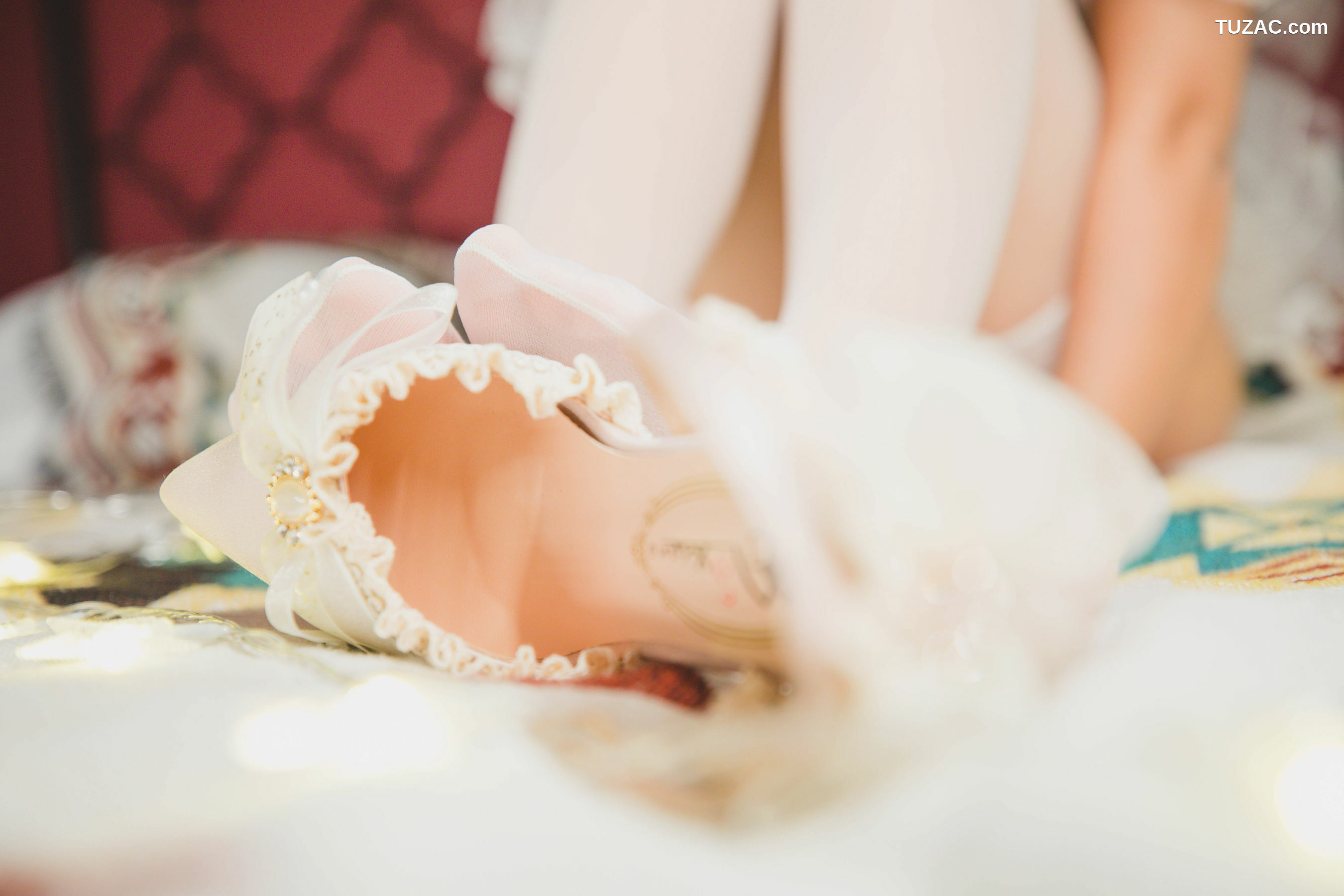 网络美女_ 神楽板真冬 - 光の囁き-光の修女[150P]