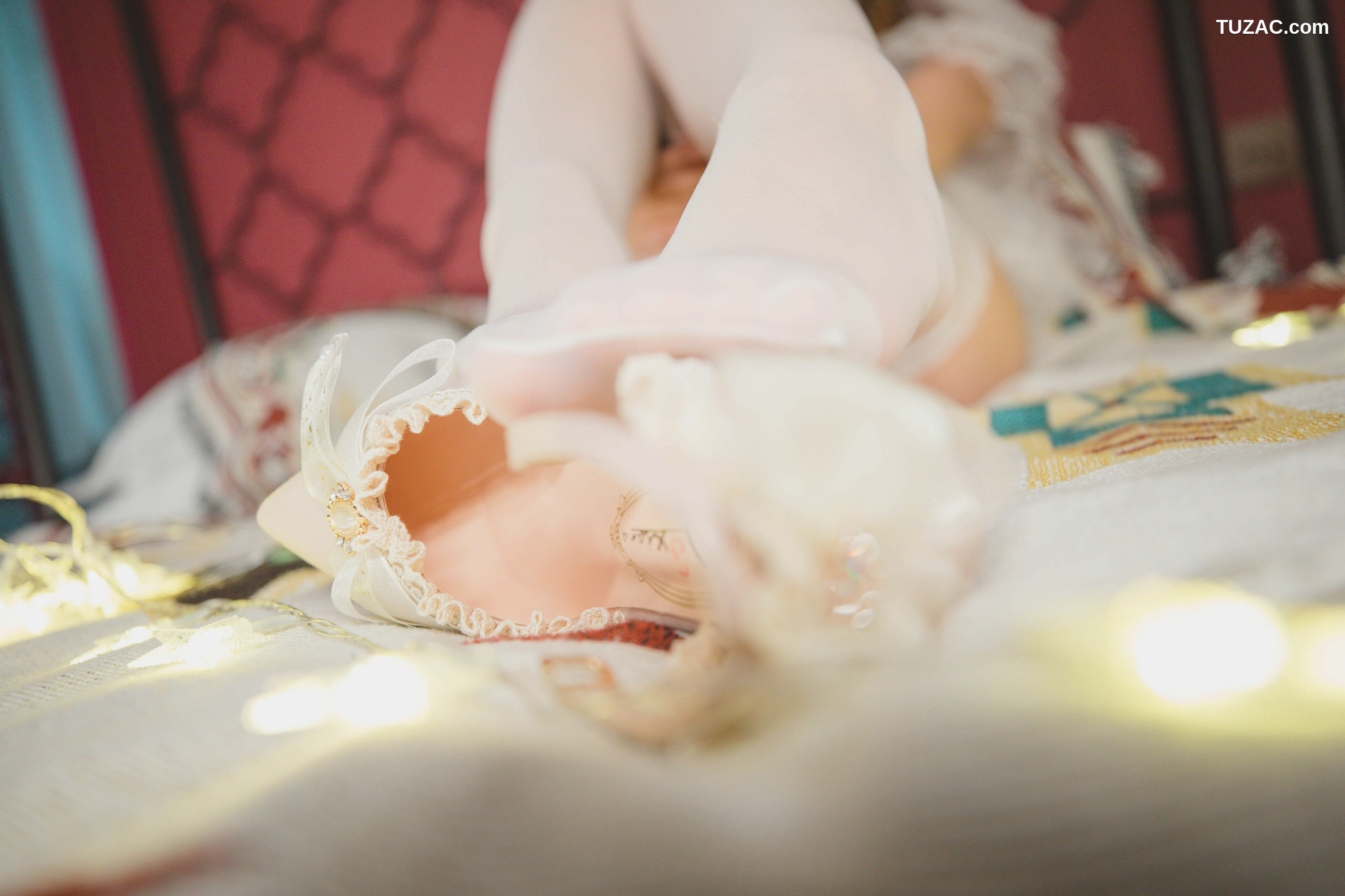 网络美女_ 神楽板真冬 - 光の囁き-光の修女[150P]