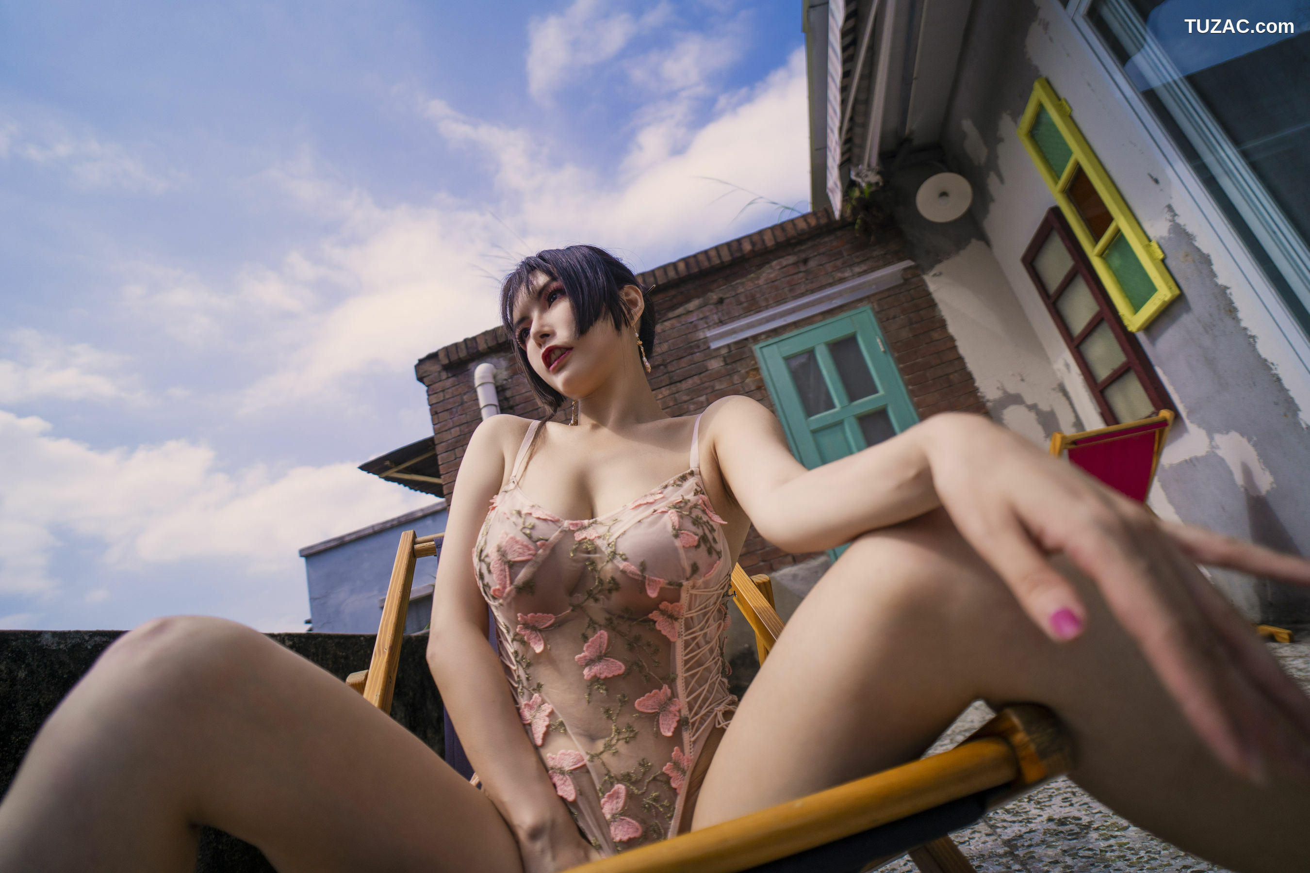 网络美女_ 秋和柯基(夏小秋秋秋) - 天台 写真套图[56P]