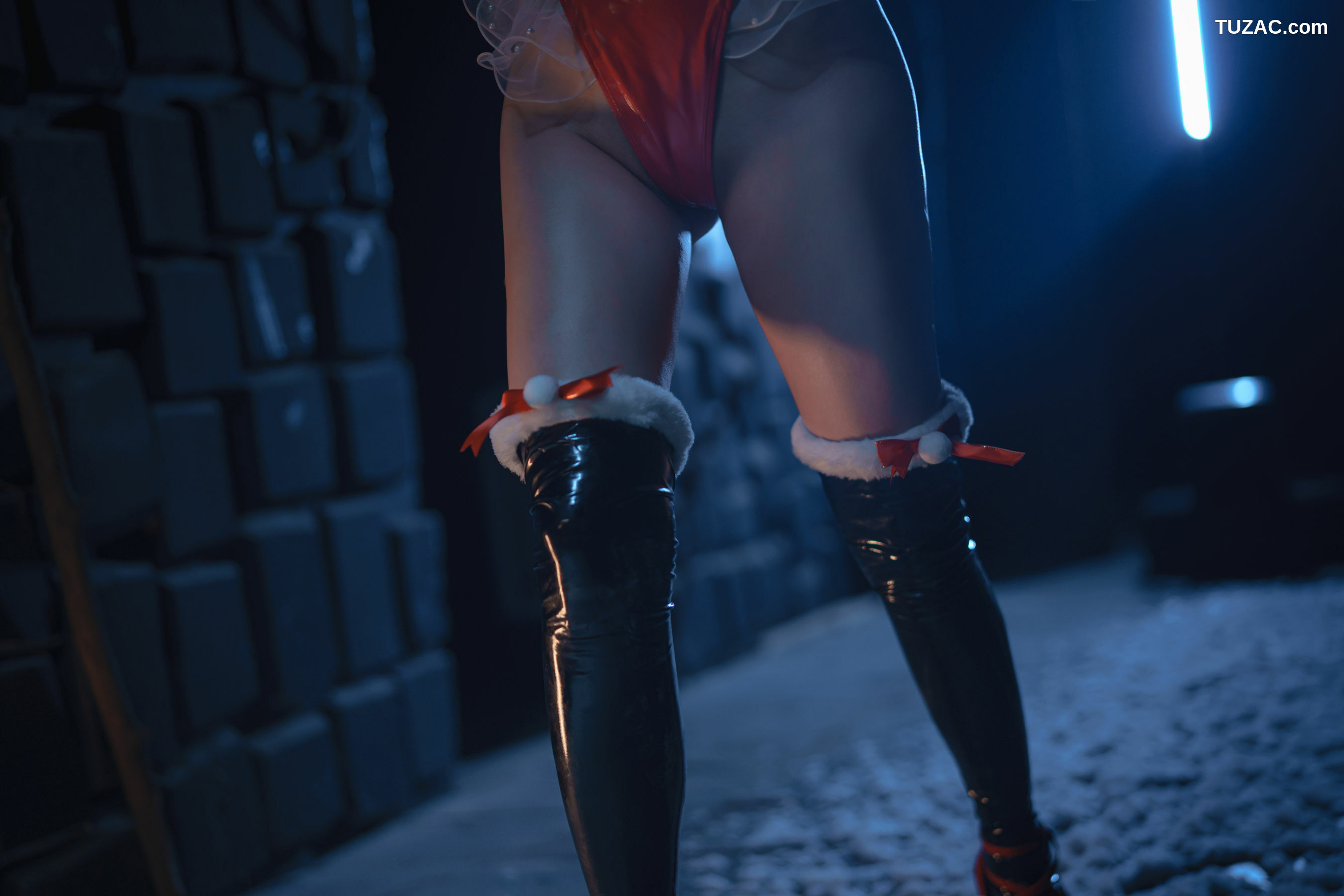 网络美女_ 秋和柯基(夏小秋秋秋) - 暗黑圣诞童话[38P]