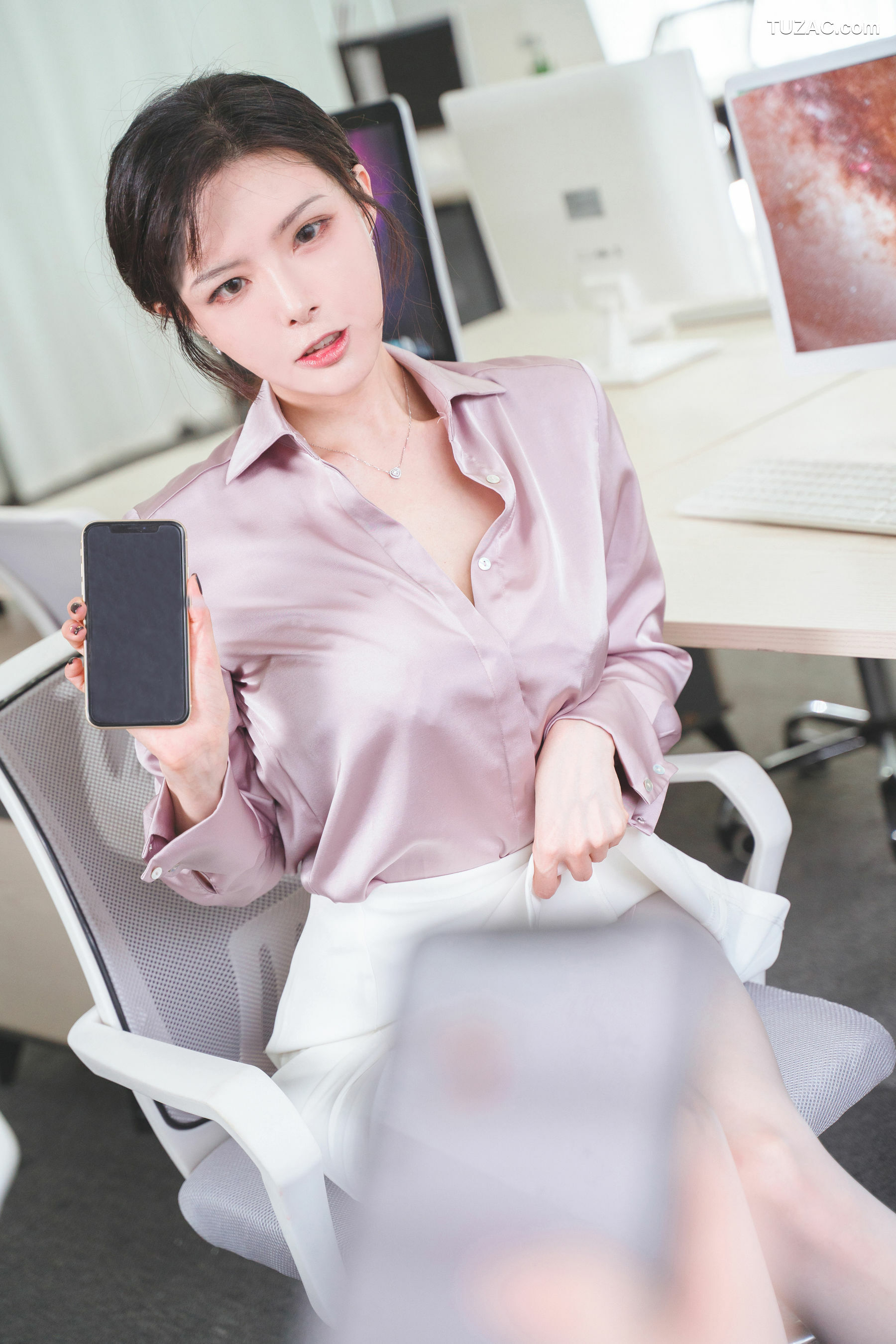 网络美女_ 秋和柯基(夏小秋秋秋) - 热情的后辈酱[39P]