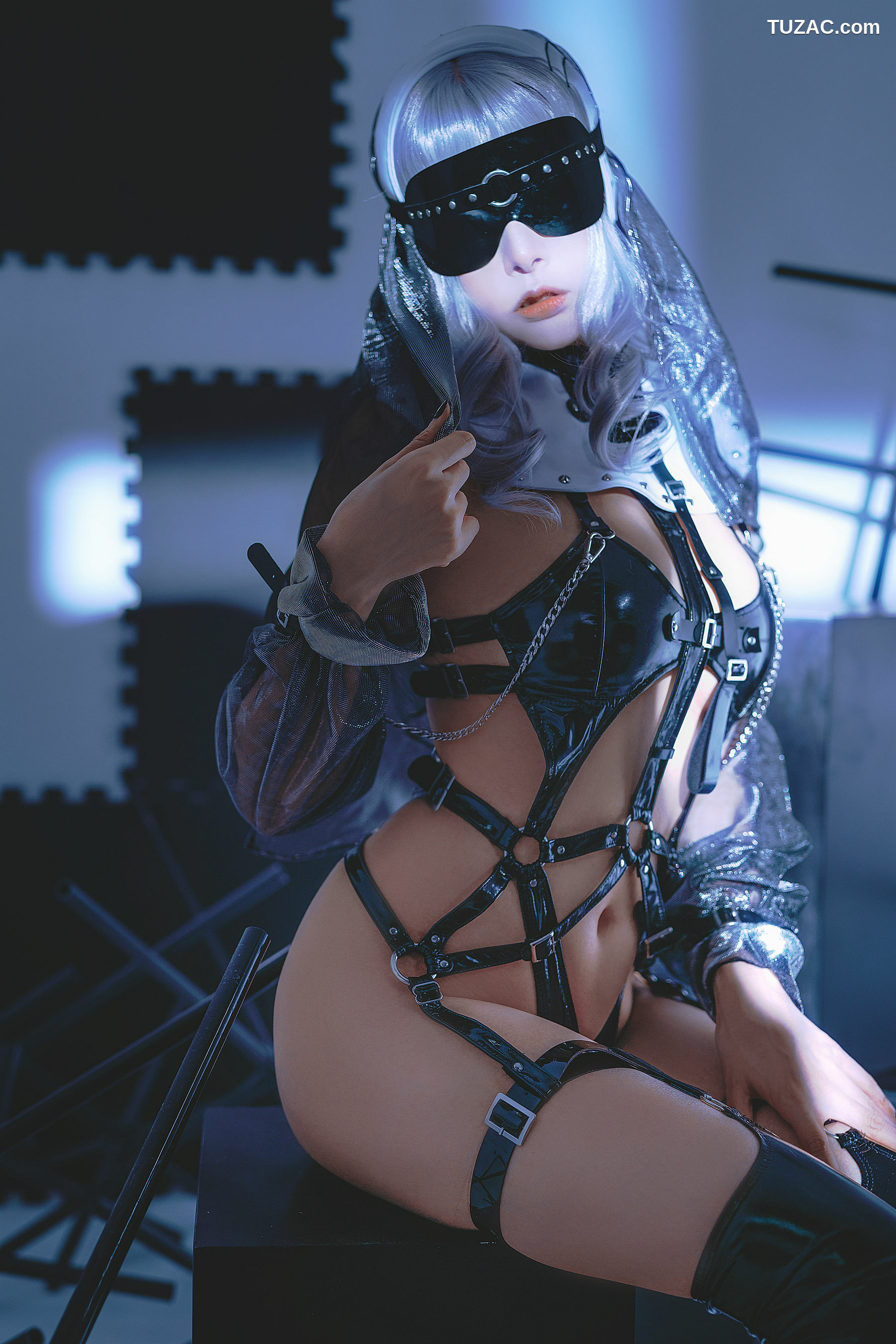 网络美女_ 秋和柯基(夏小秋秋秋) - 银发圣女[25P]