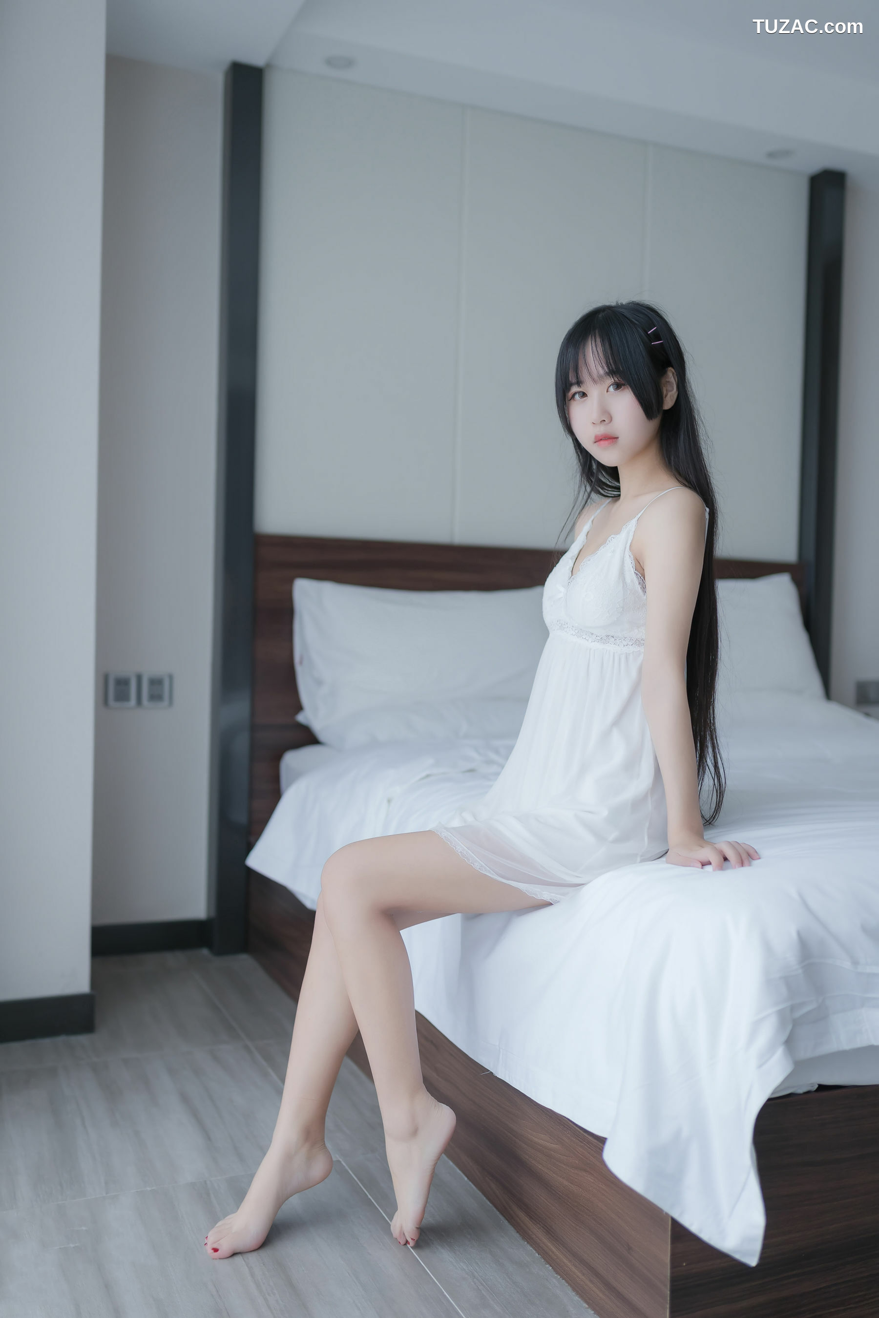 网络美女_ 萌芽儿o0 《白色私房》 写真集[44P]