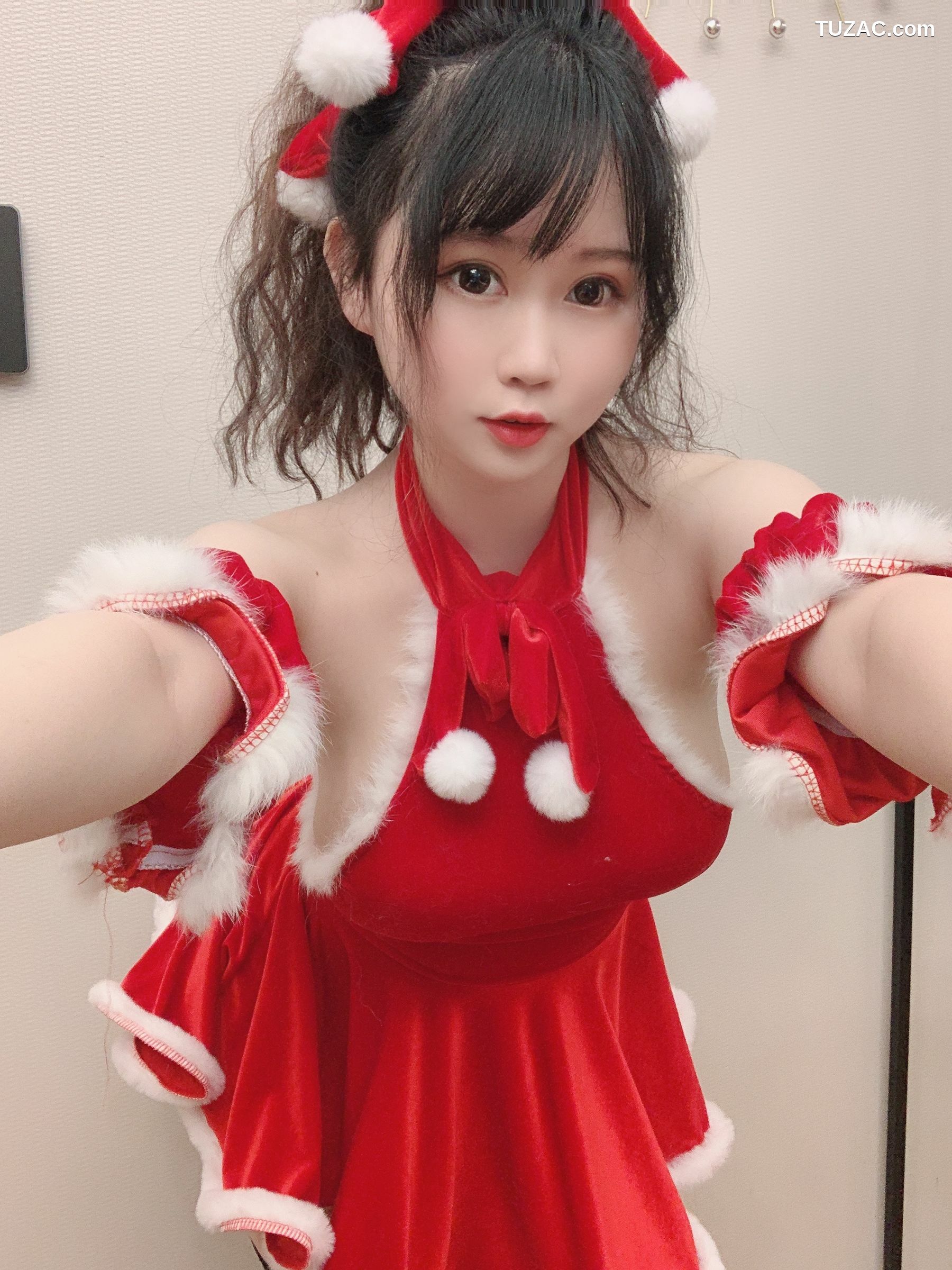 网络美女_ 蜜桃少女是依酱呀 - 2020圣诞特辑[31P]