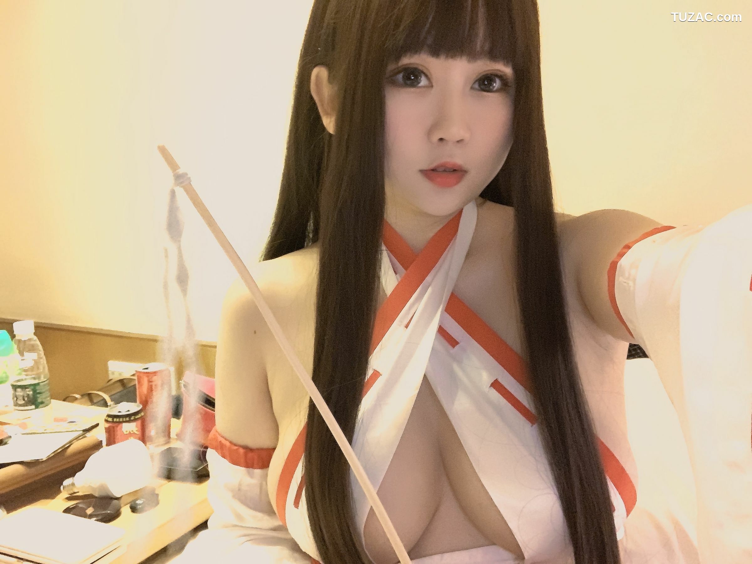网络美女_ 蜜桃少女是依酱呀 - 女巫[41P]