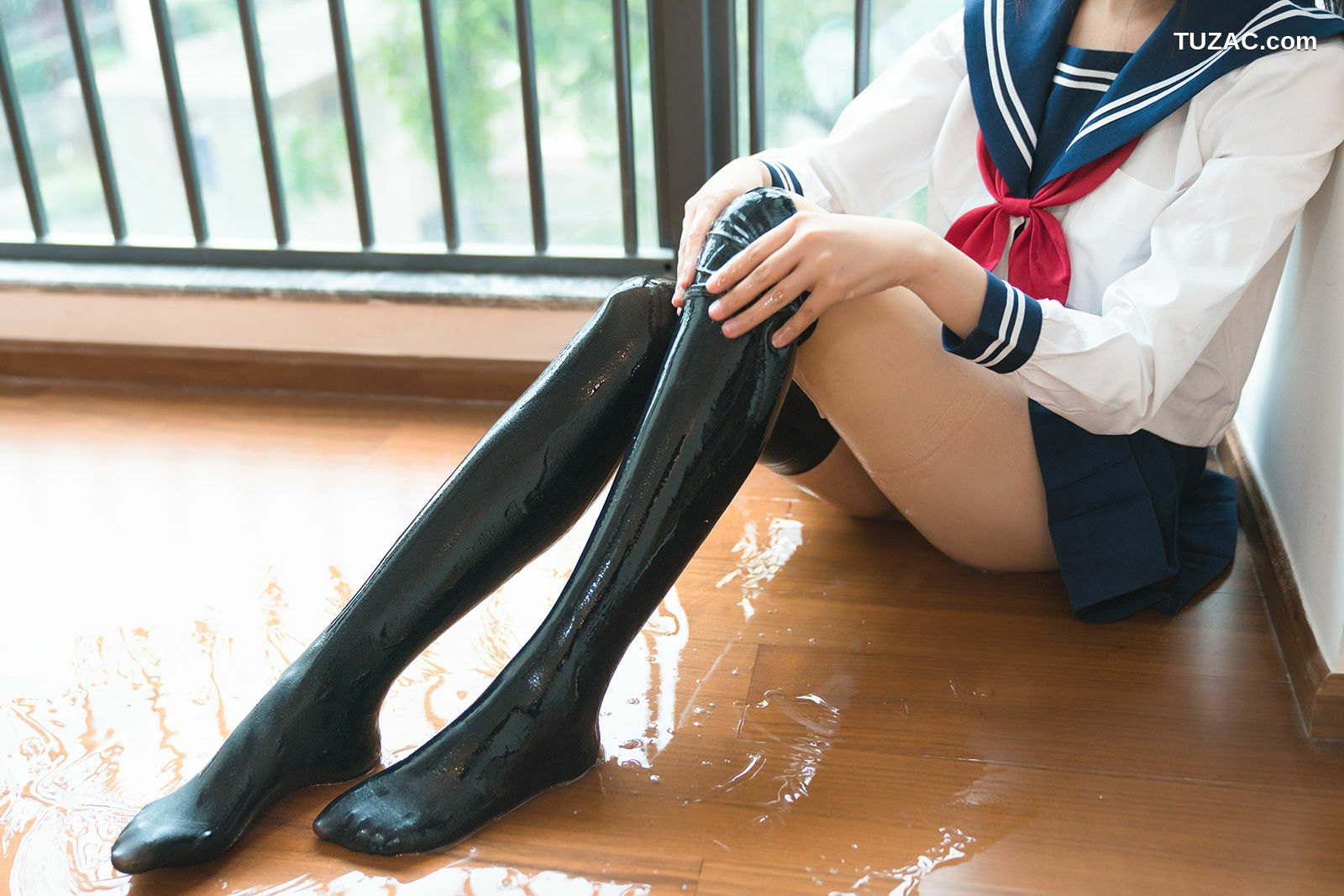 网络美女_ 銘銘Kizami 《湿湿的JK》 写真集[42P]