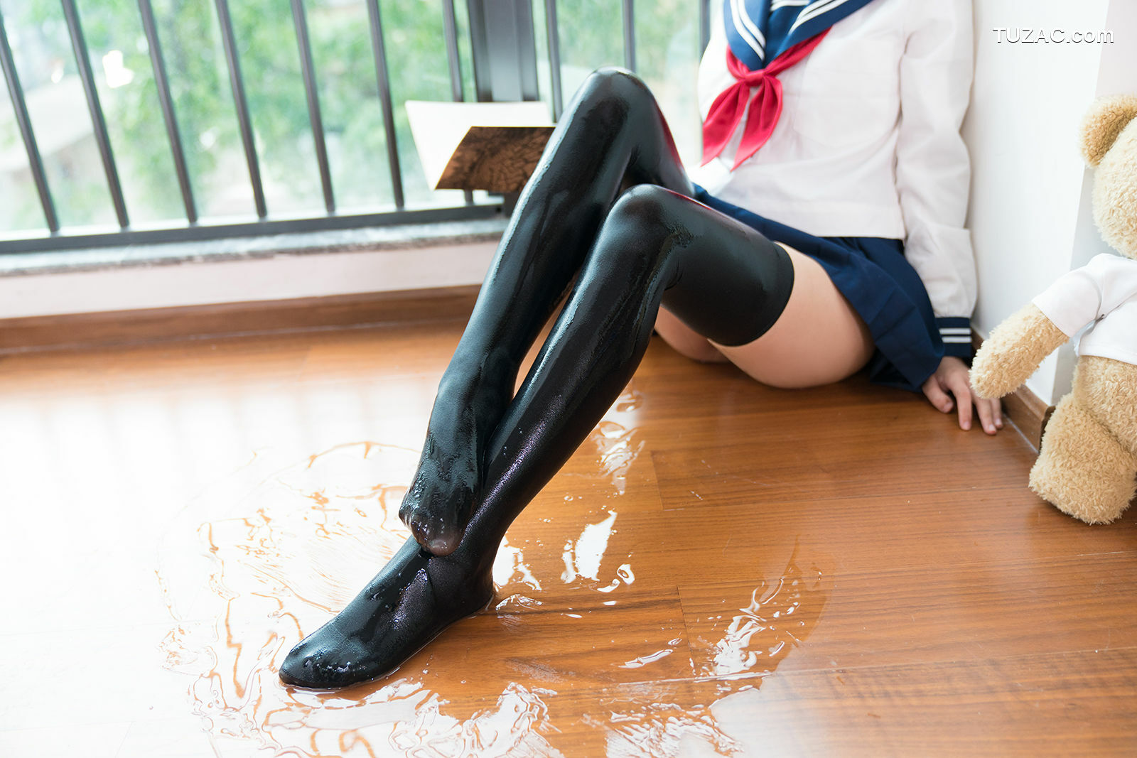 网络美女_ 銘銘Kizami 《湿湿的JK》 写真集[42P]