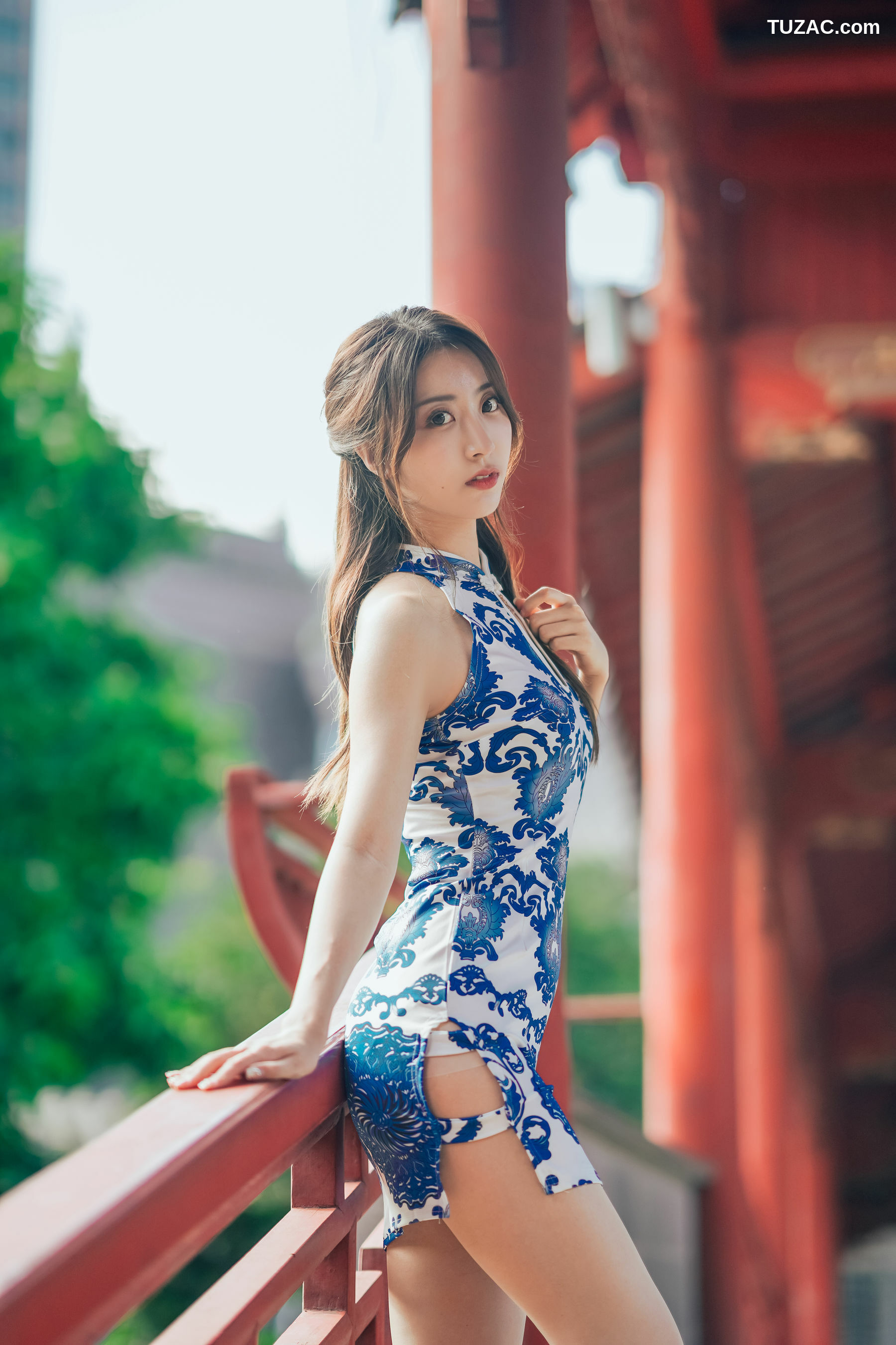 网络美女_ 黑川 - 青花旗袍 写真套图[33P]