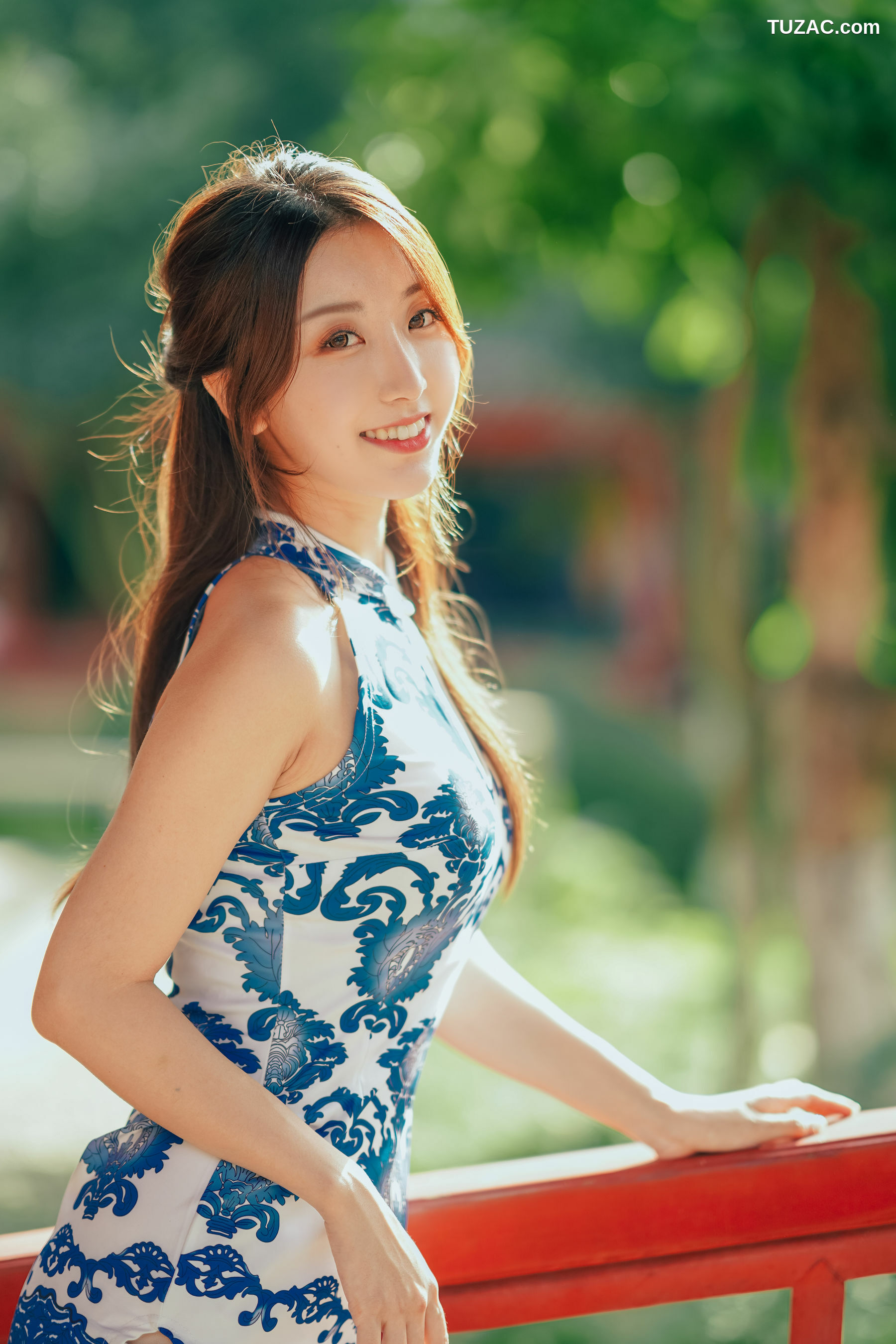 网络美女_ 黑川 - 青花旗袍 写真套图[33P]