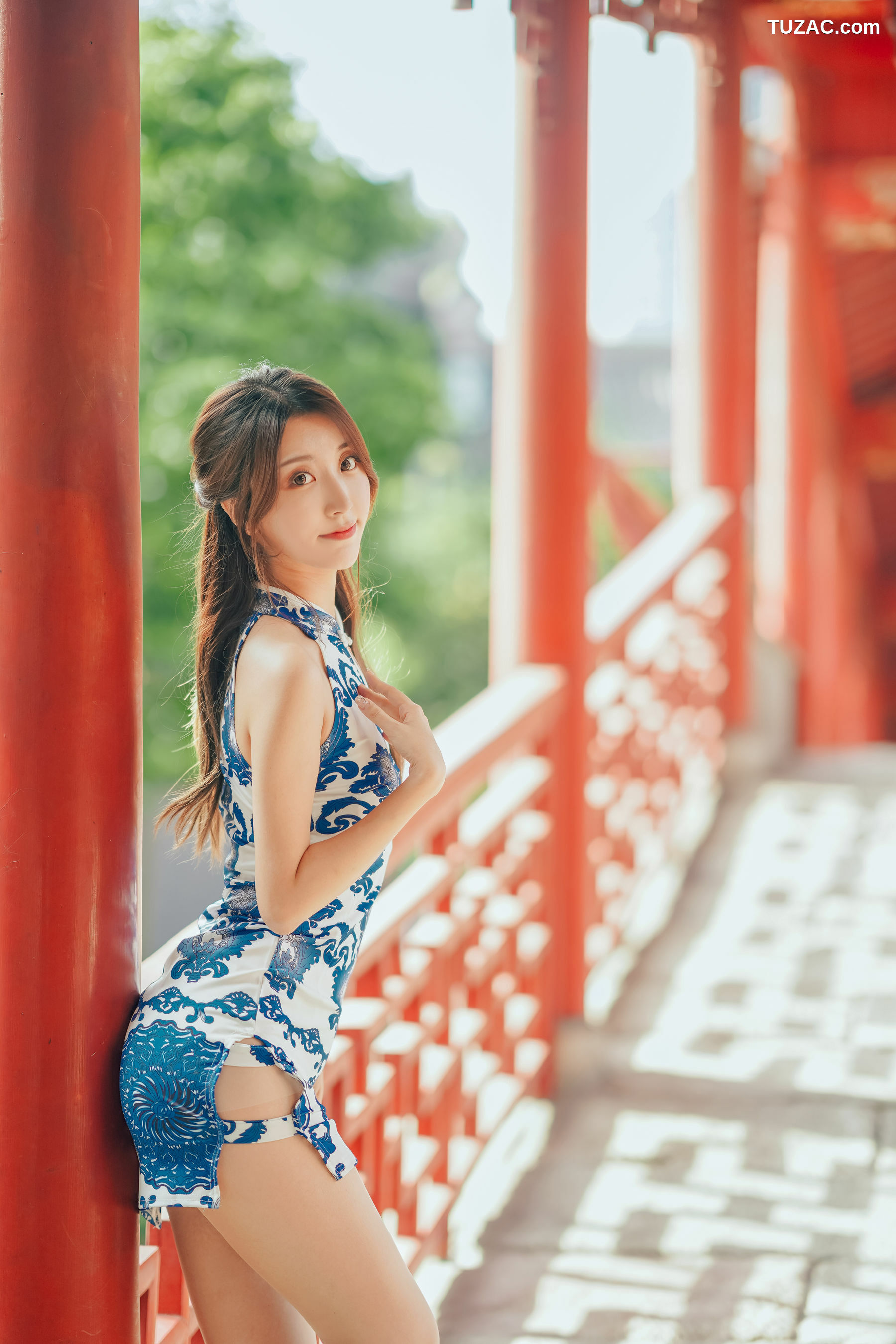 网络美女_ 黑川 - 青花旗袍 写真套图[33P]