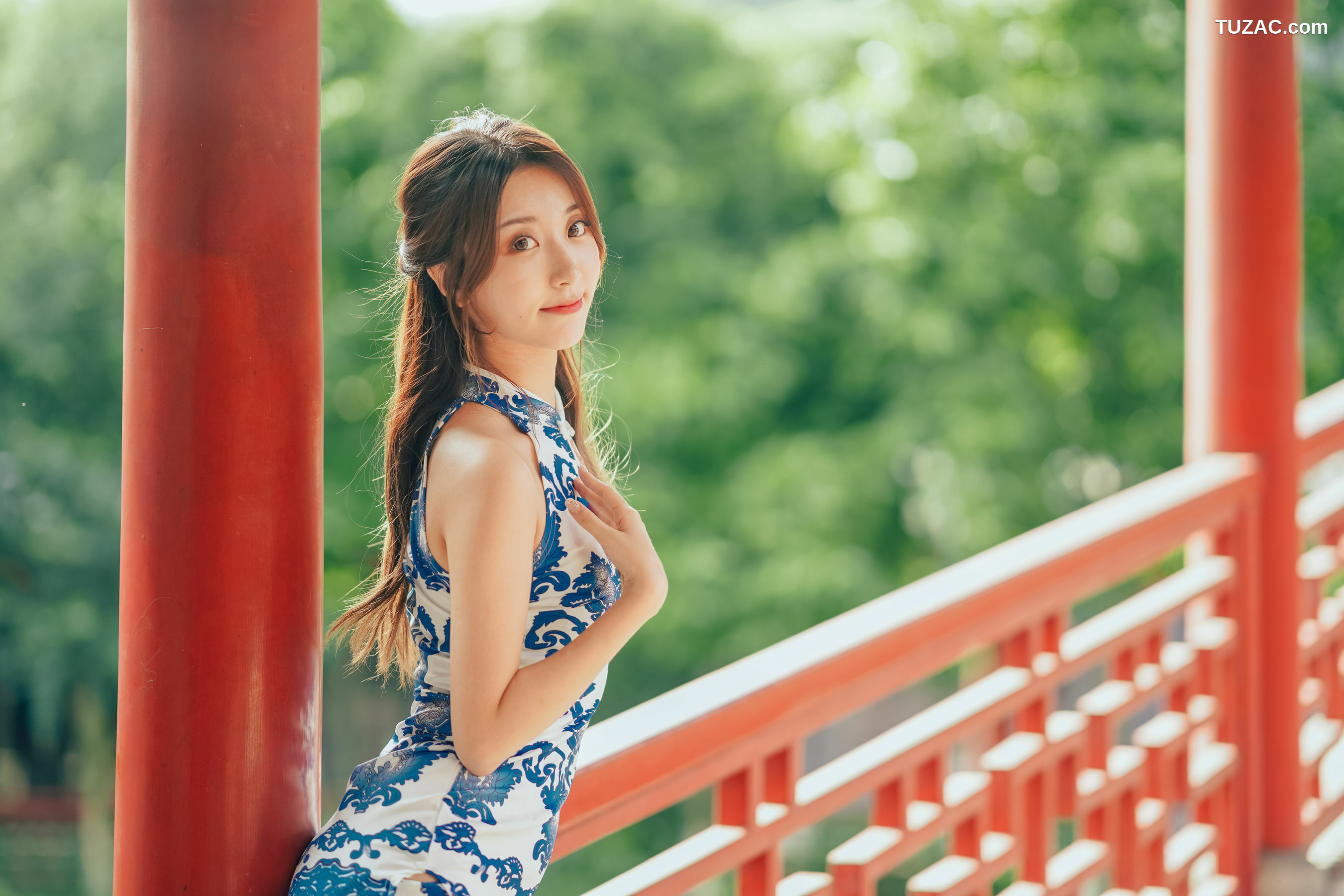 网络美女_ 黑川 - 青花旗袍 写真套图[33P]