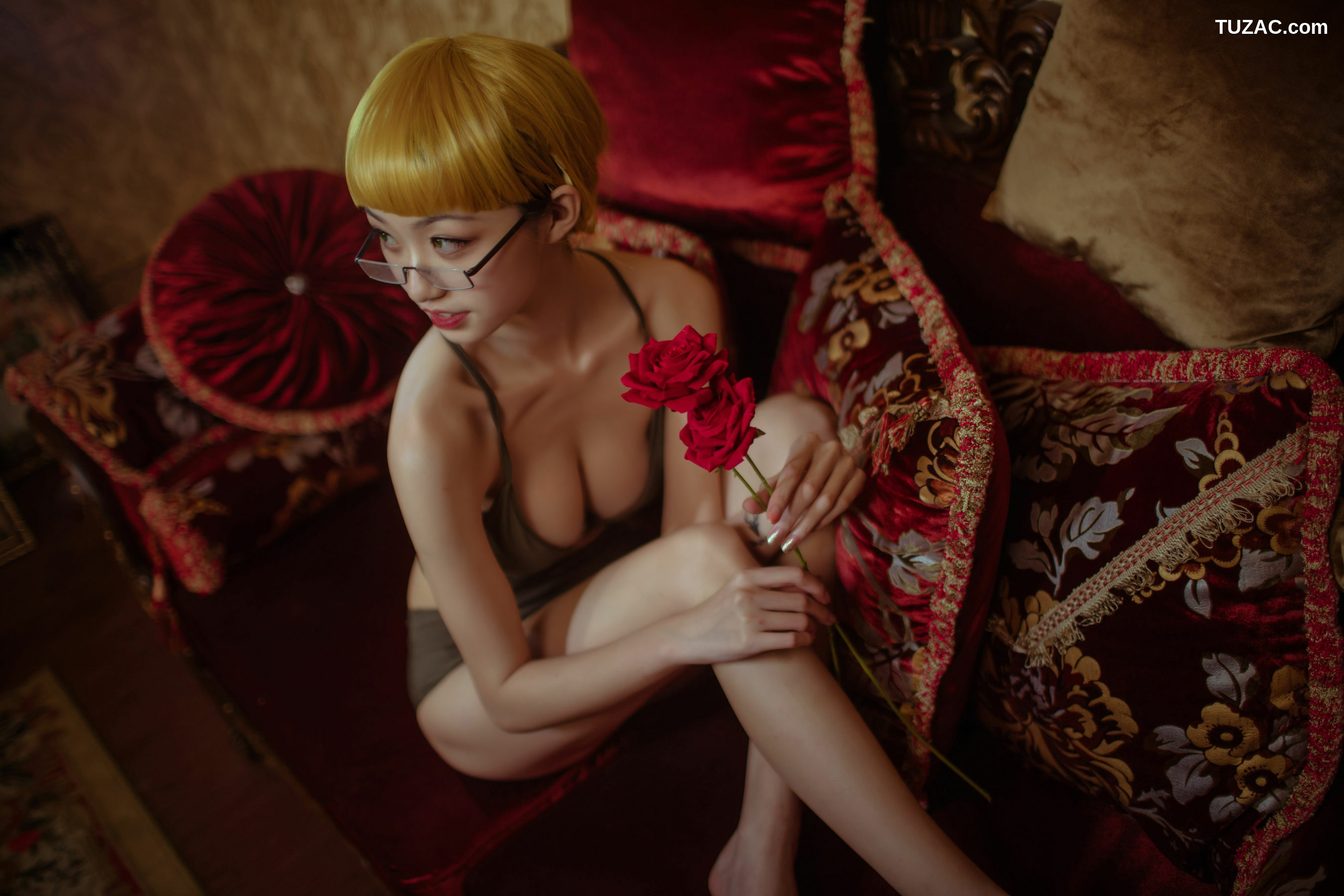 网络美女_COS萌妹沧霁桔梗 - 赫本