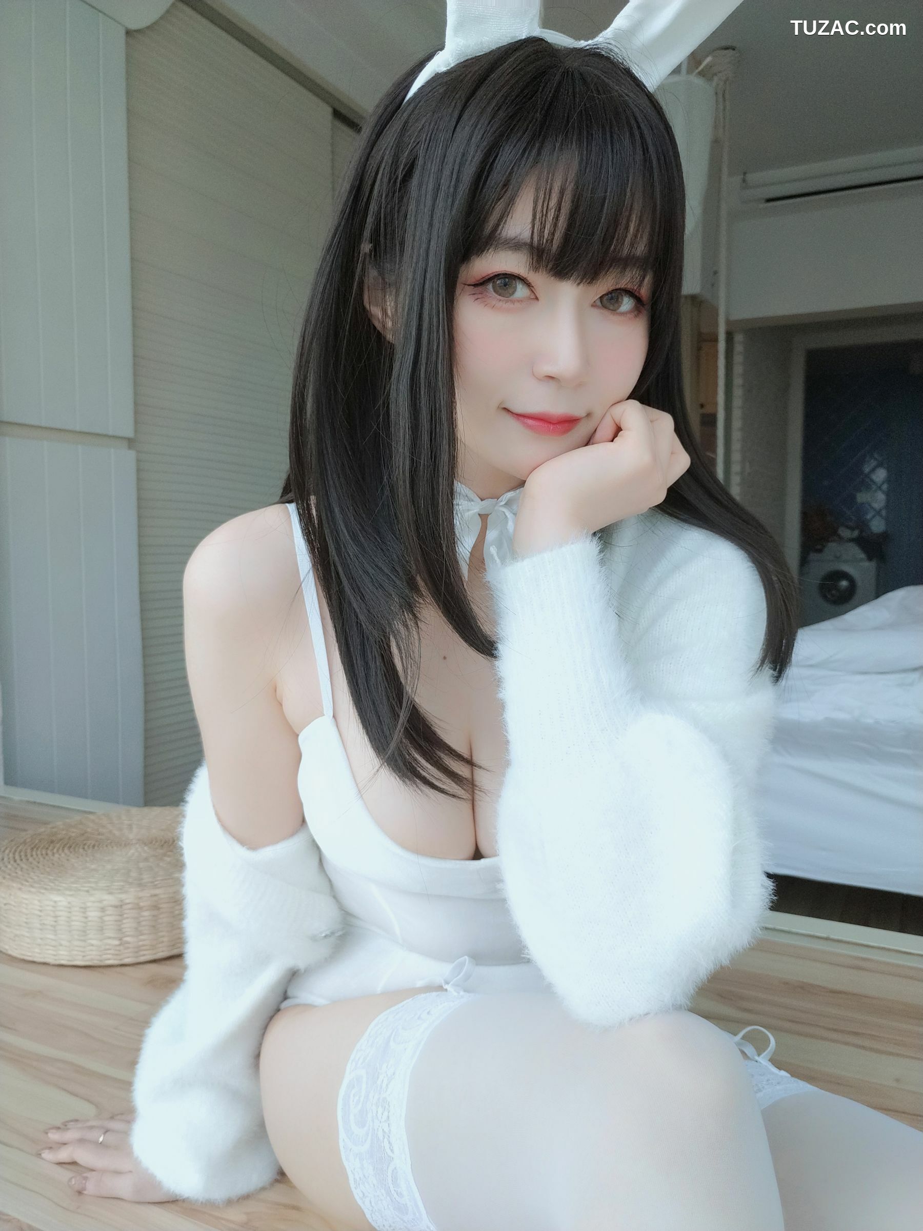 网络美女_Coser小姐姐白银 - 白丝兔子