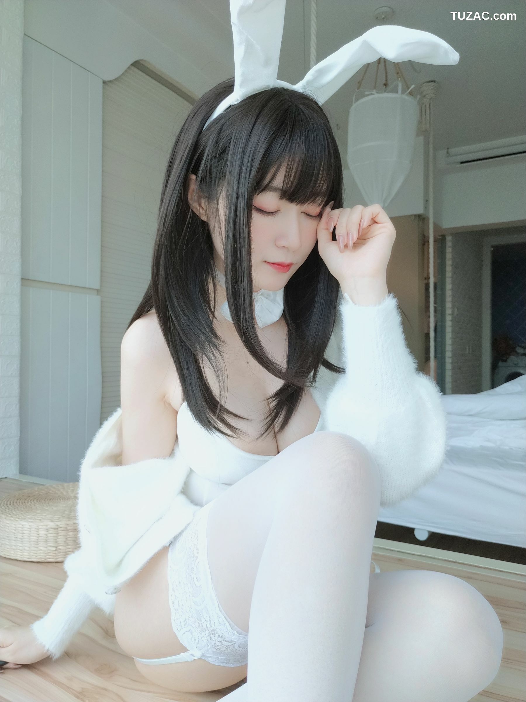 网络美女_Coser小姐姐白银 - 白丝兔子