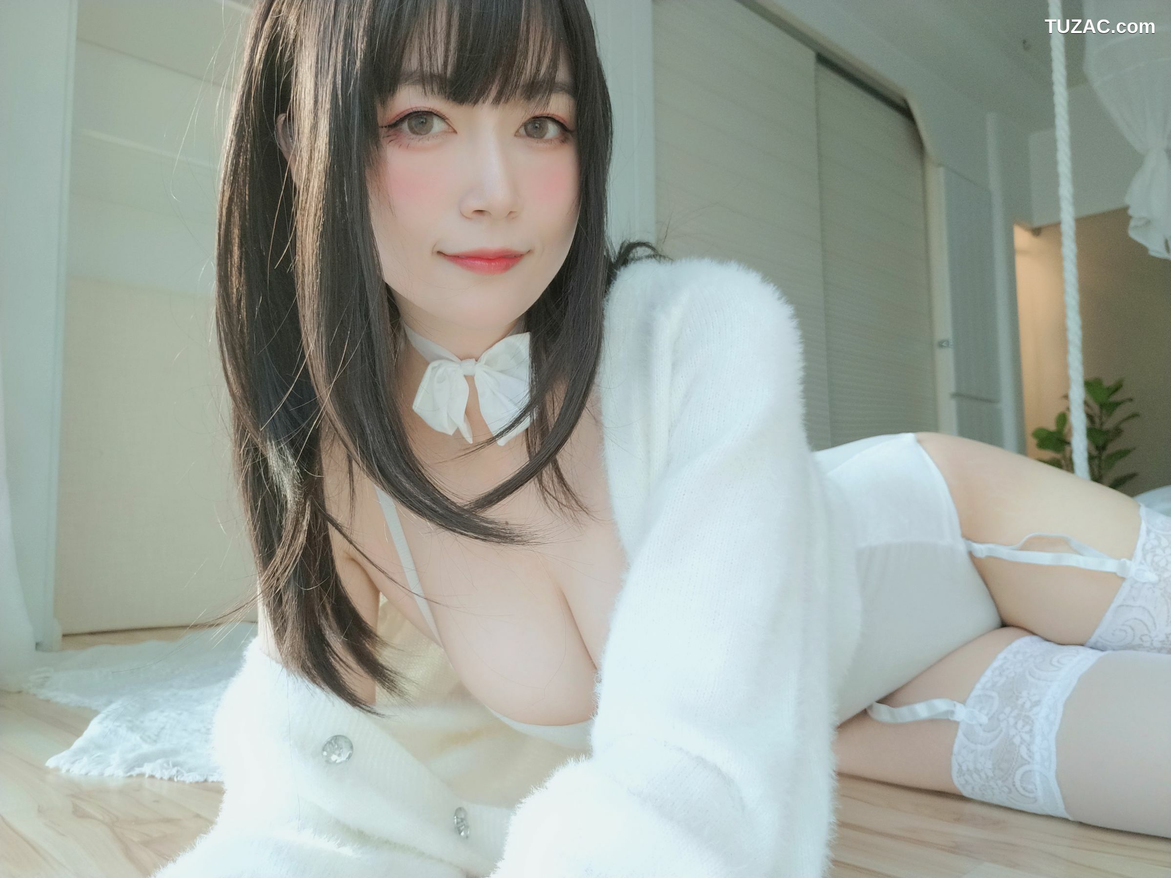 网络美女_Coser小姐姐白银 - 白丝兔子